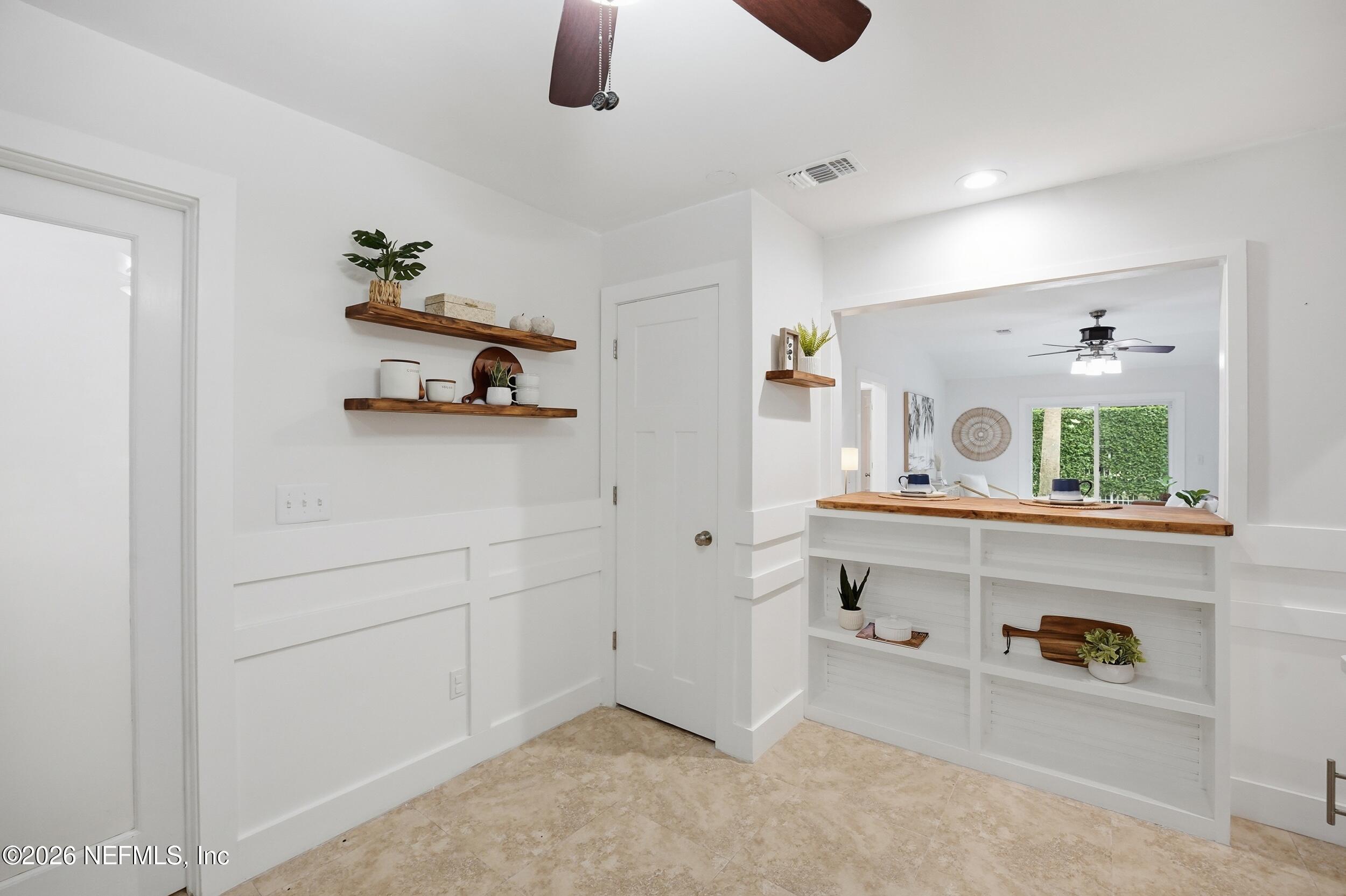 1673 LINKSIDE Court N