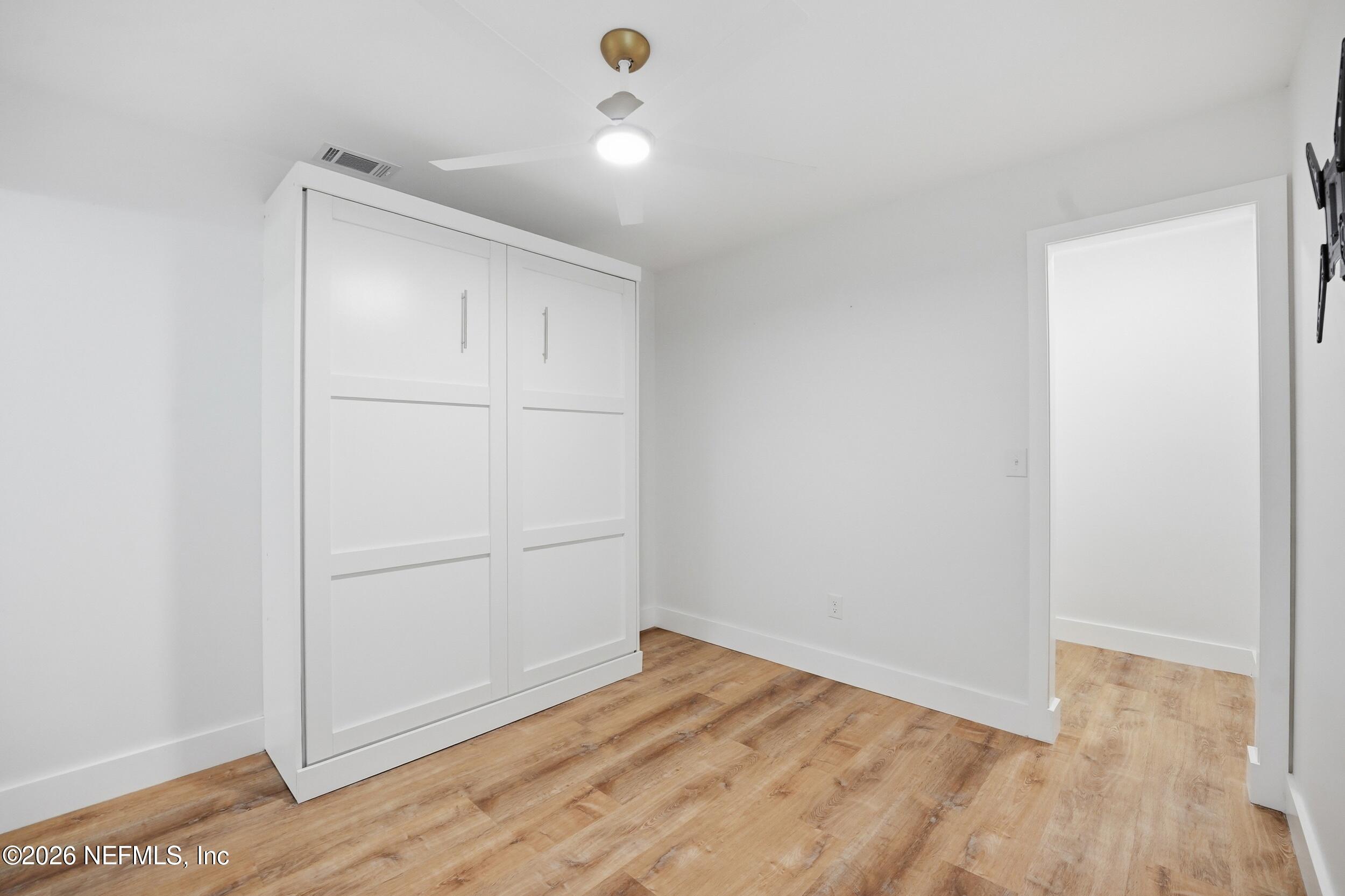 1673 LINKSIDE Court N