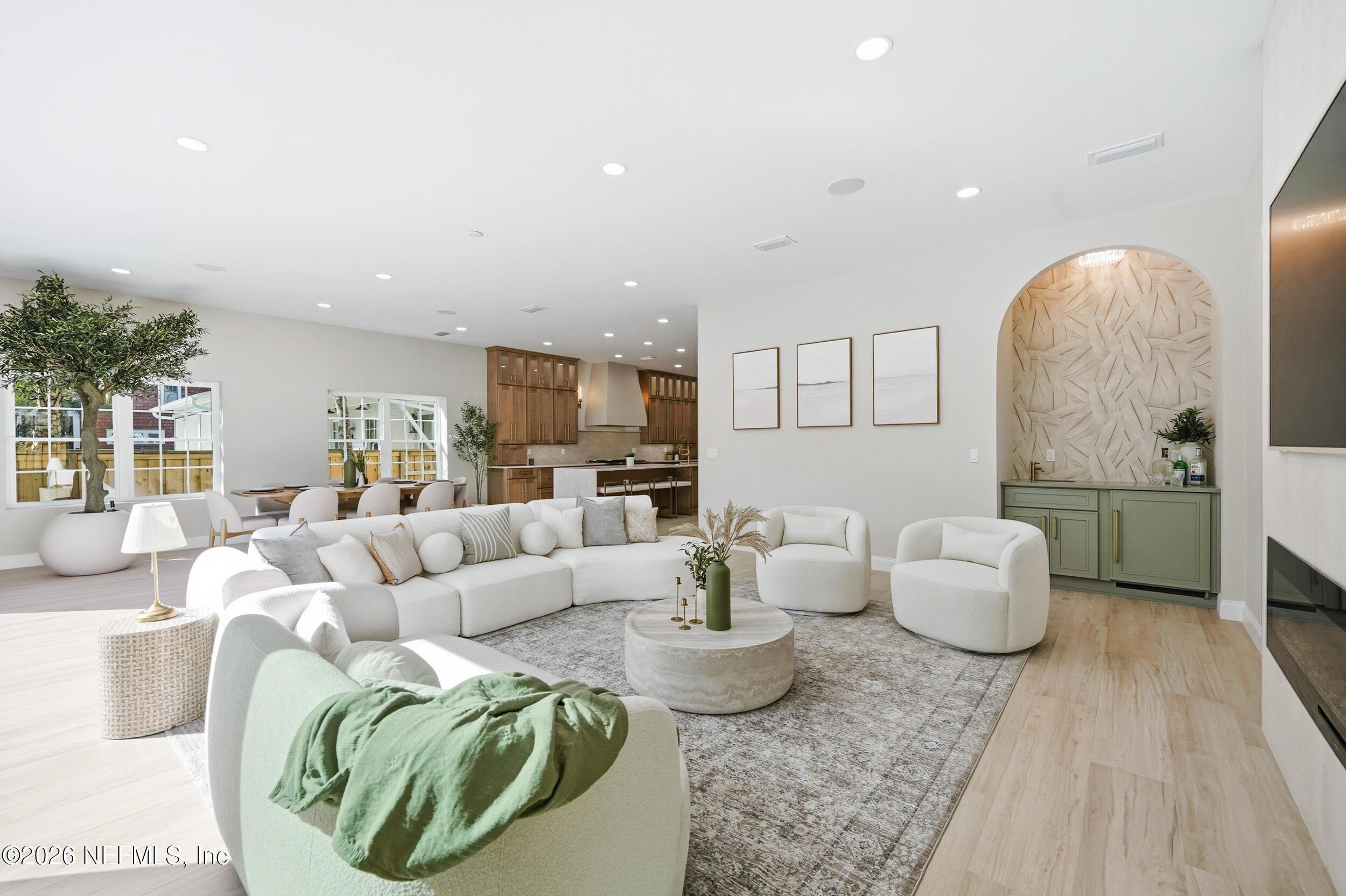 354 11TH Street