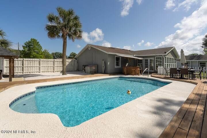 260 LEATHERLEAF Drive