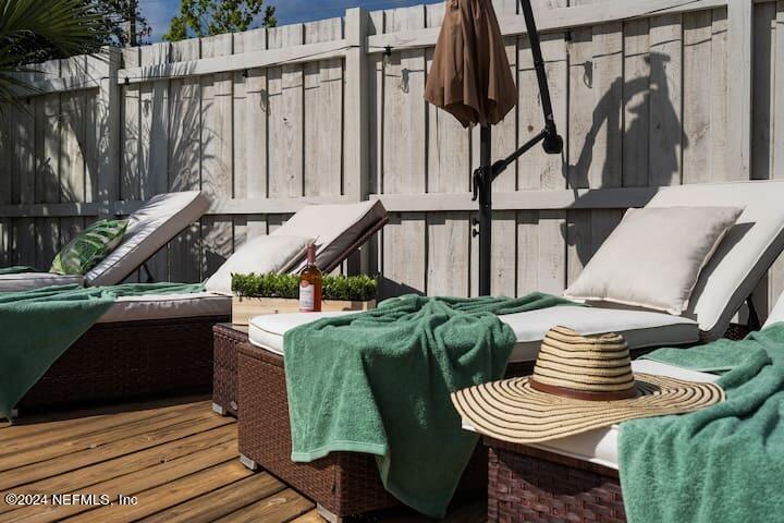 260 LEATHERLEAF Drive