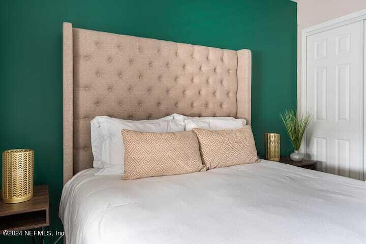 260 LEATHERLEAF Drive