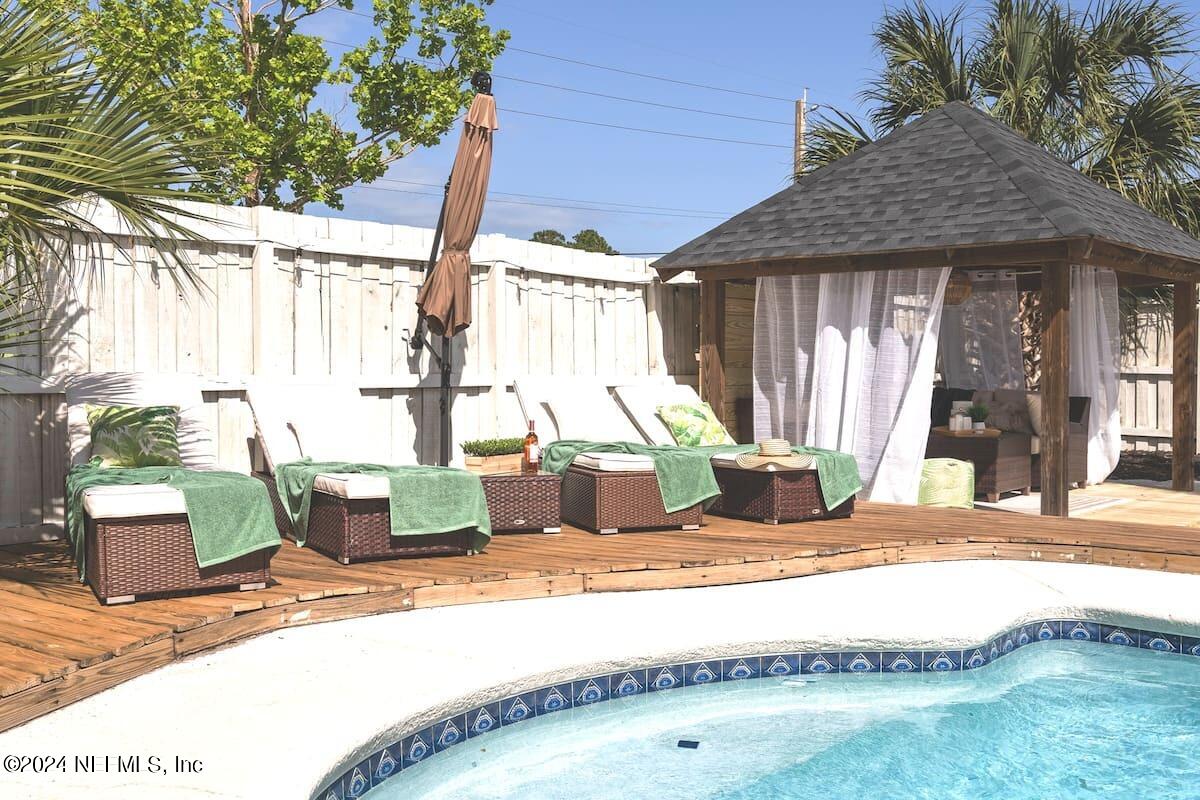 260 LEATHERLEAF Drive