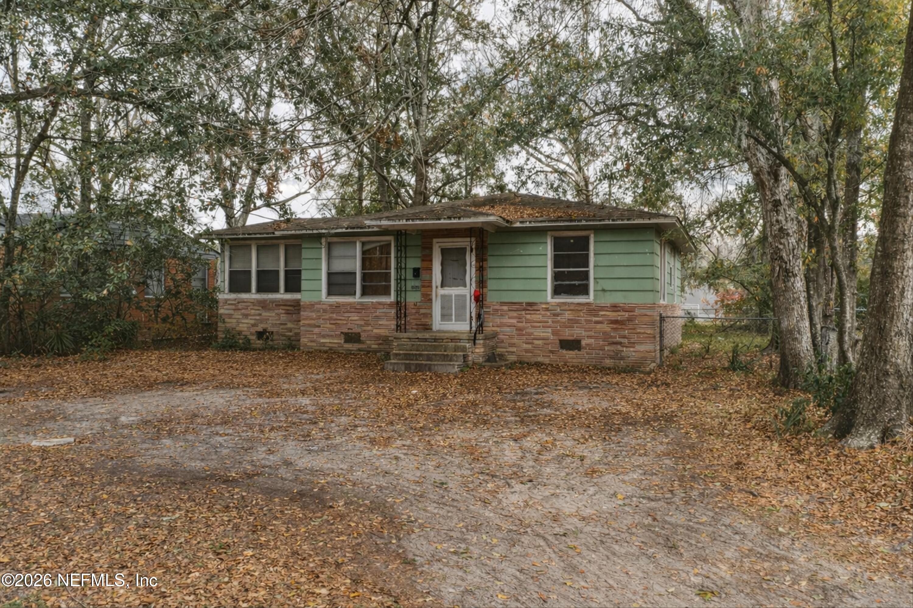 2029 W ALLANDALE Circle W