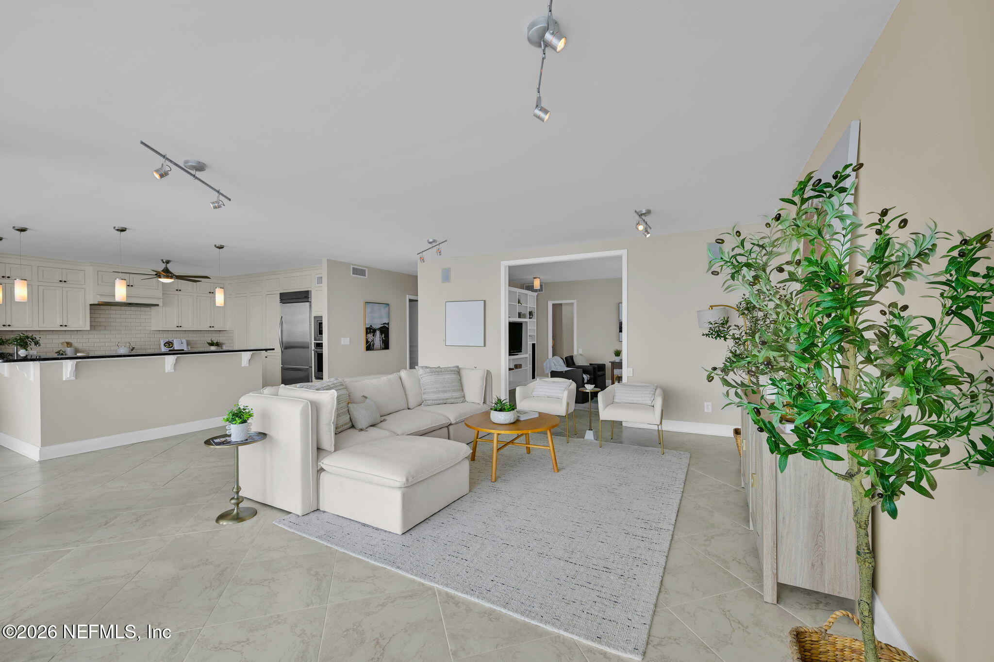 1596 LANCASTER Terrace 3B