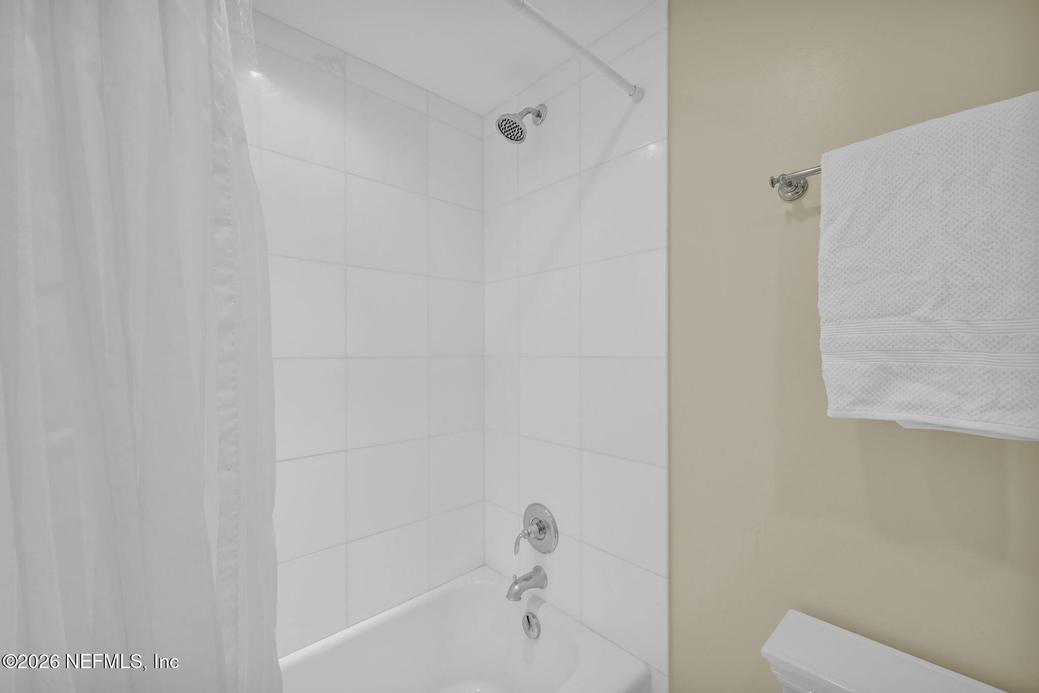 1596 LANCASTER Terrace 3B