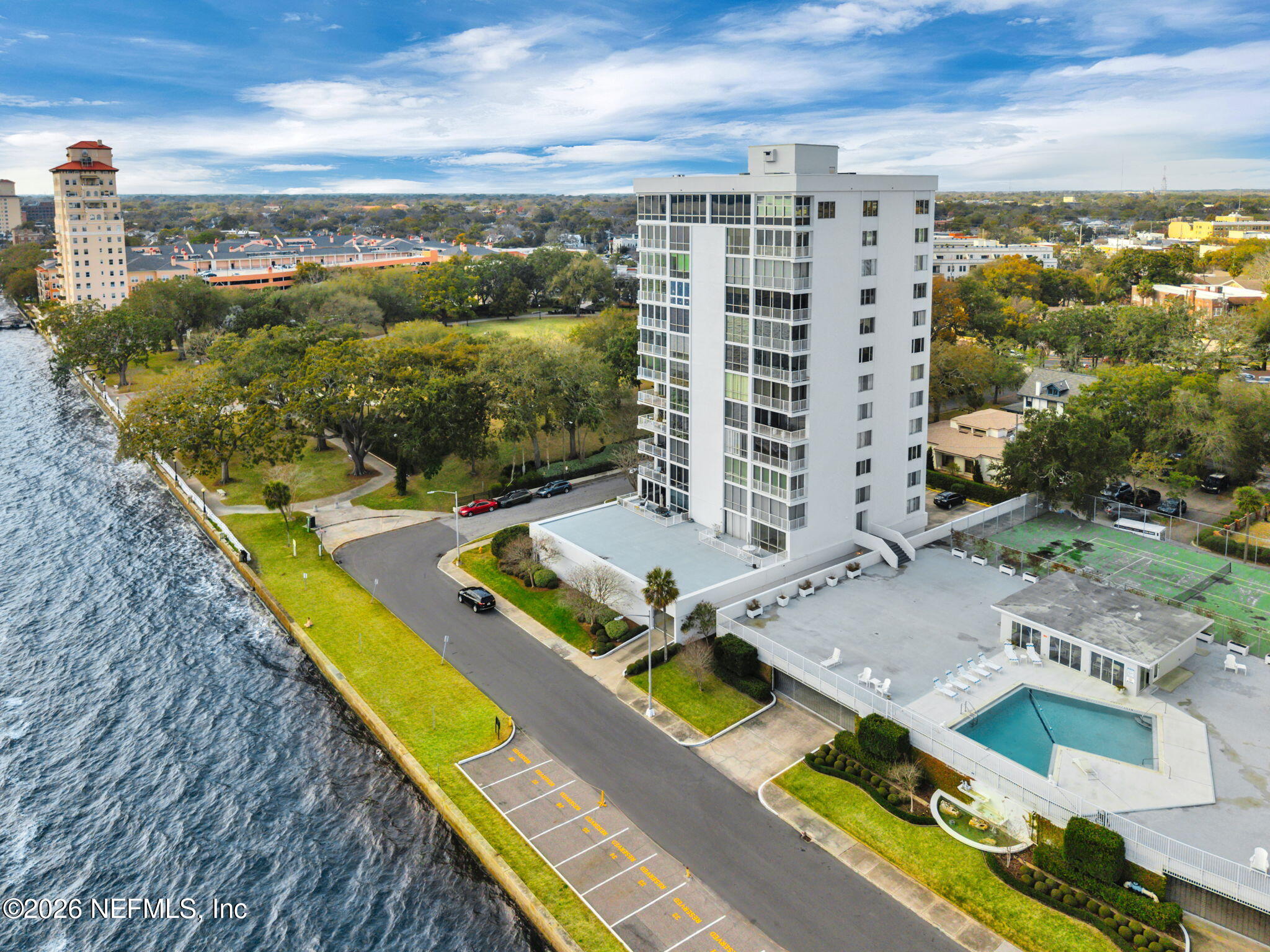 1596 LANCASTER Terrace 3B