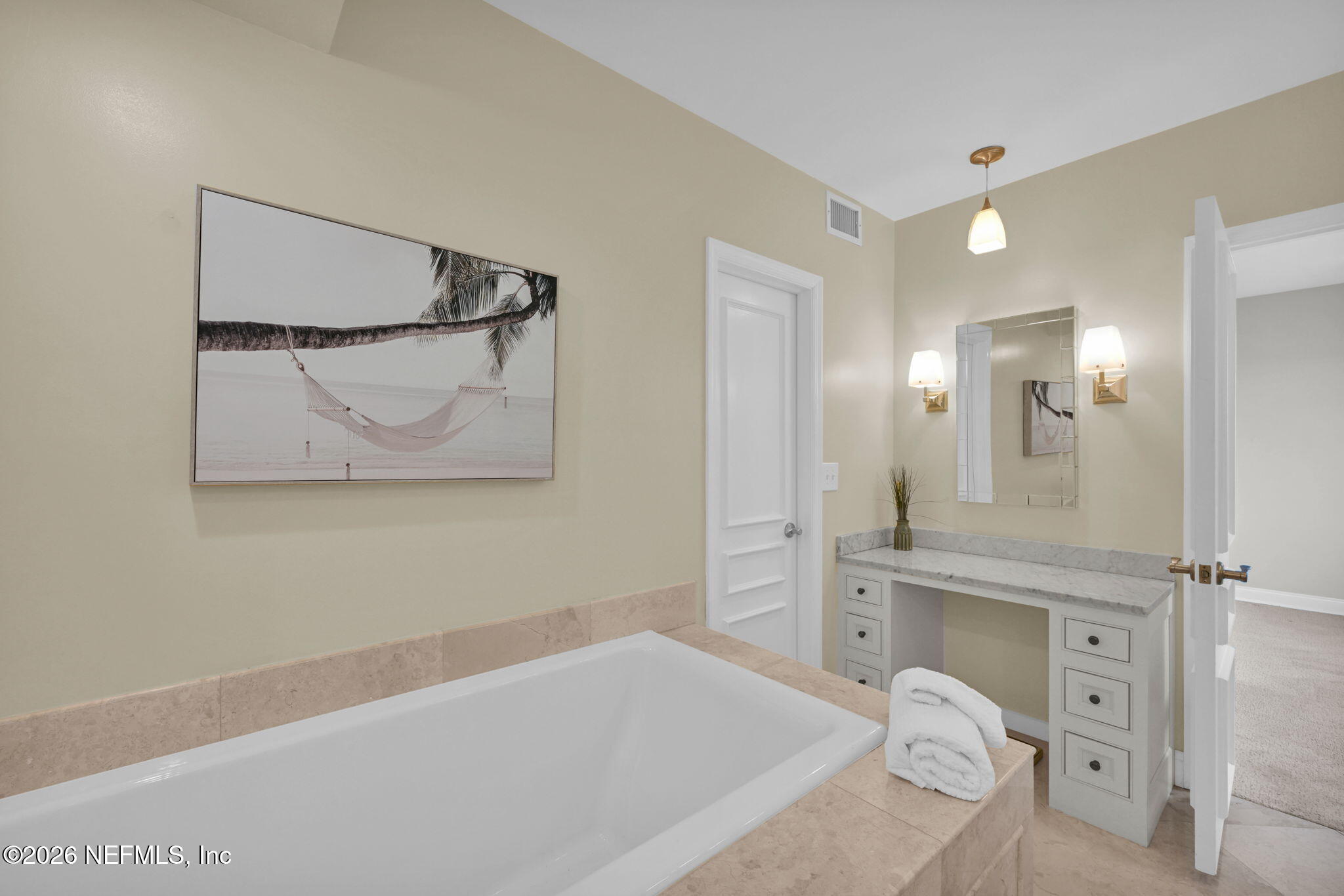 1596 LANCASTER Terrace 3B