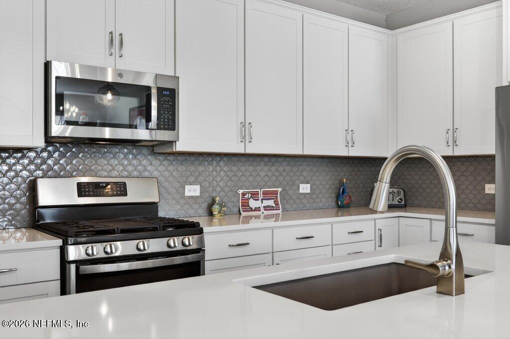 12 WARDS RAVINE Way, St. Johns