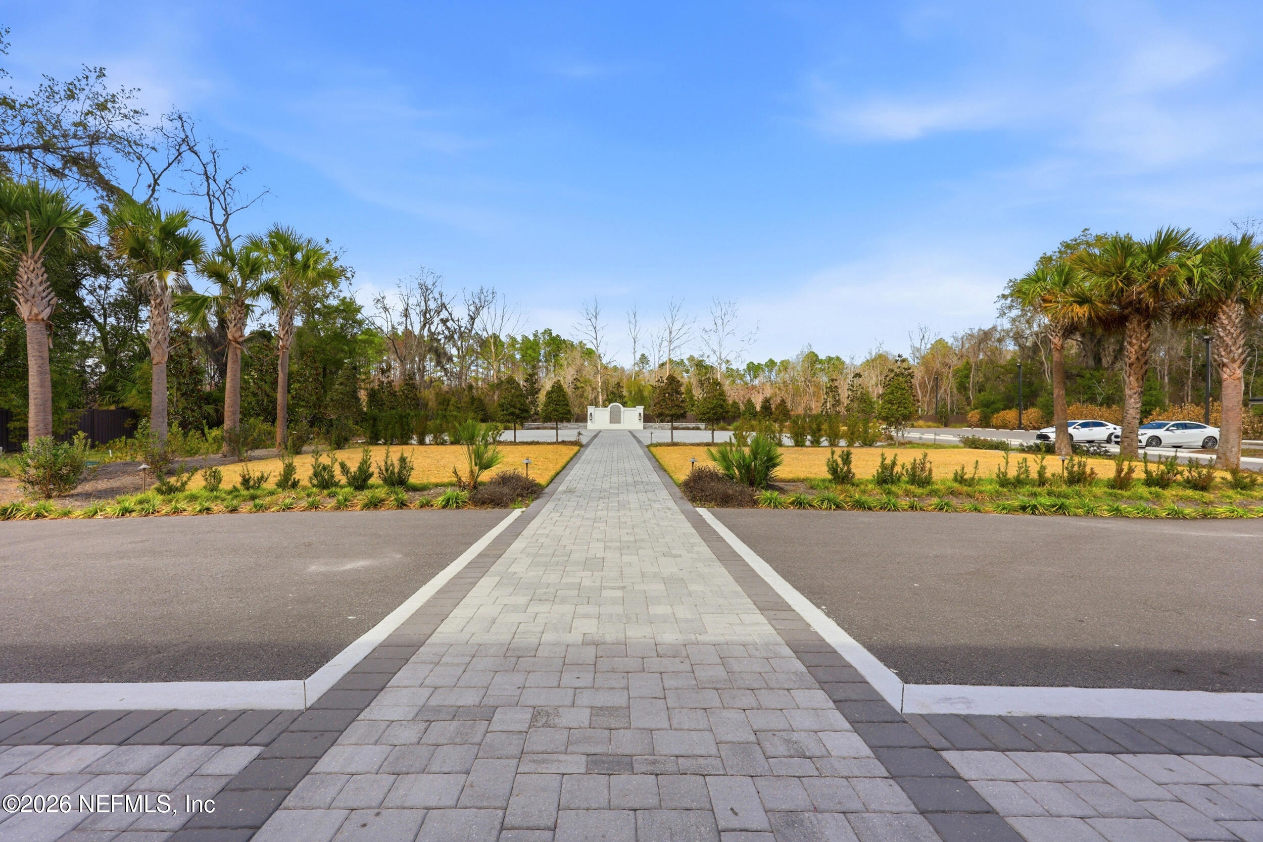 13535 W BEAVER Street