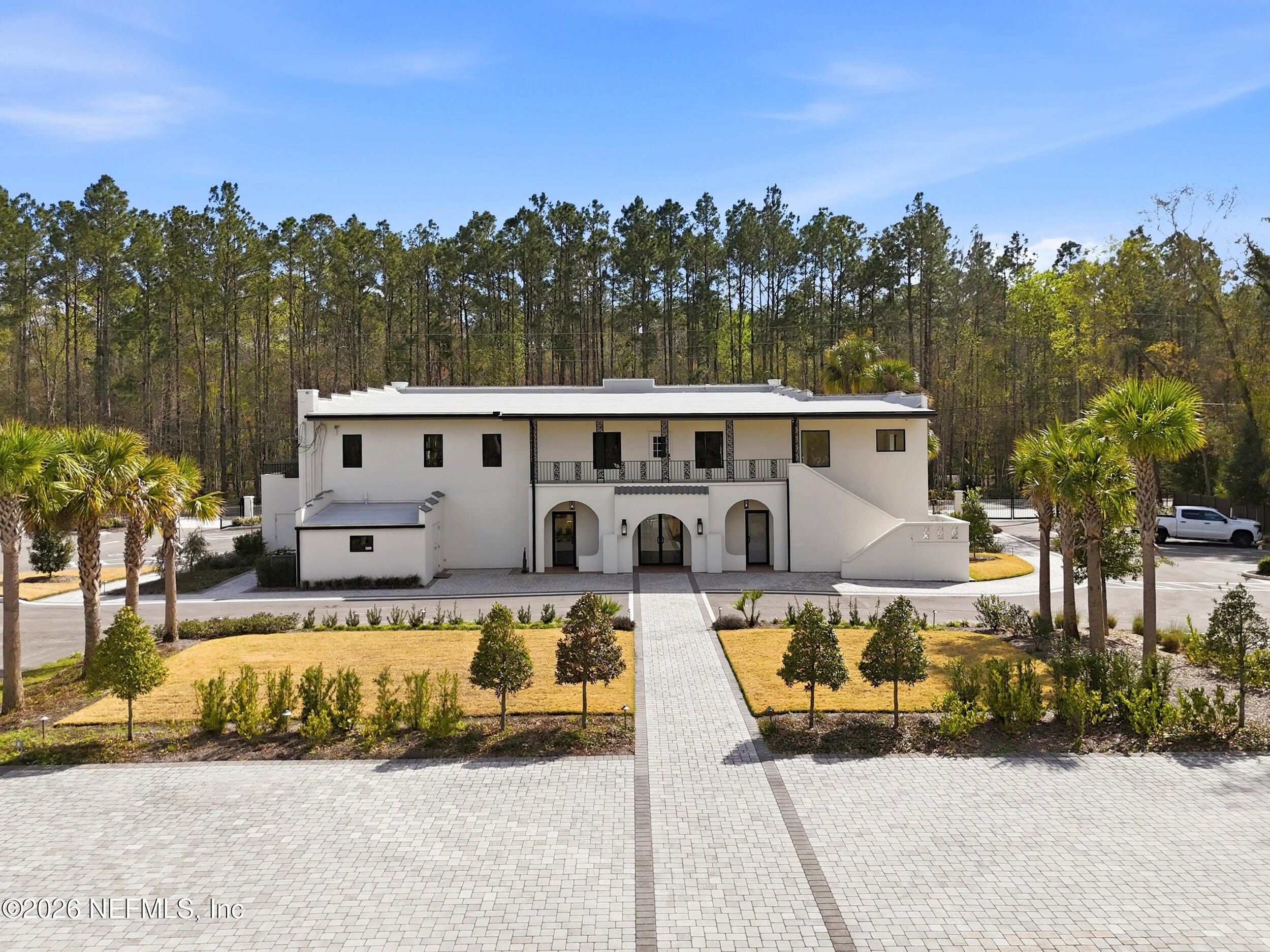 13535 W BEAVER Street