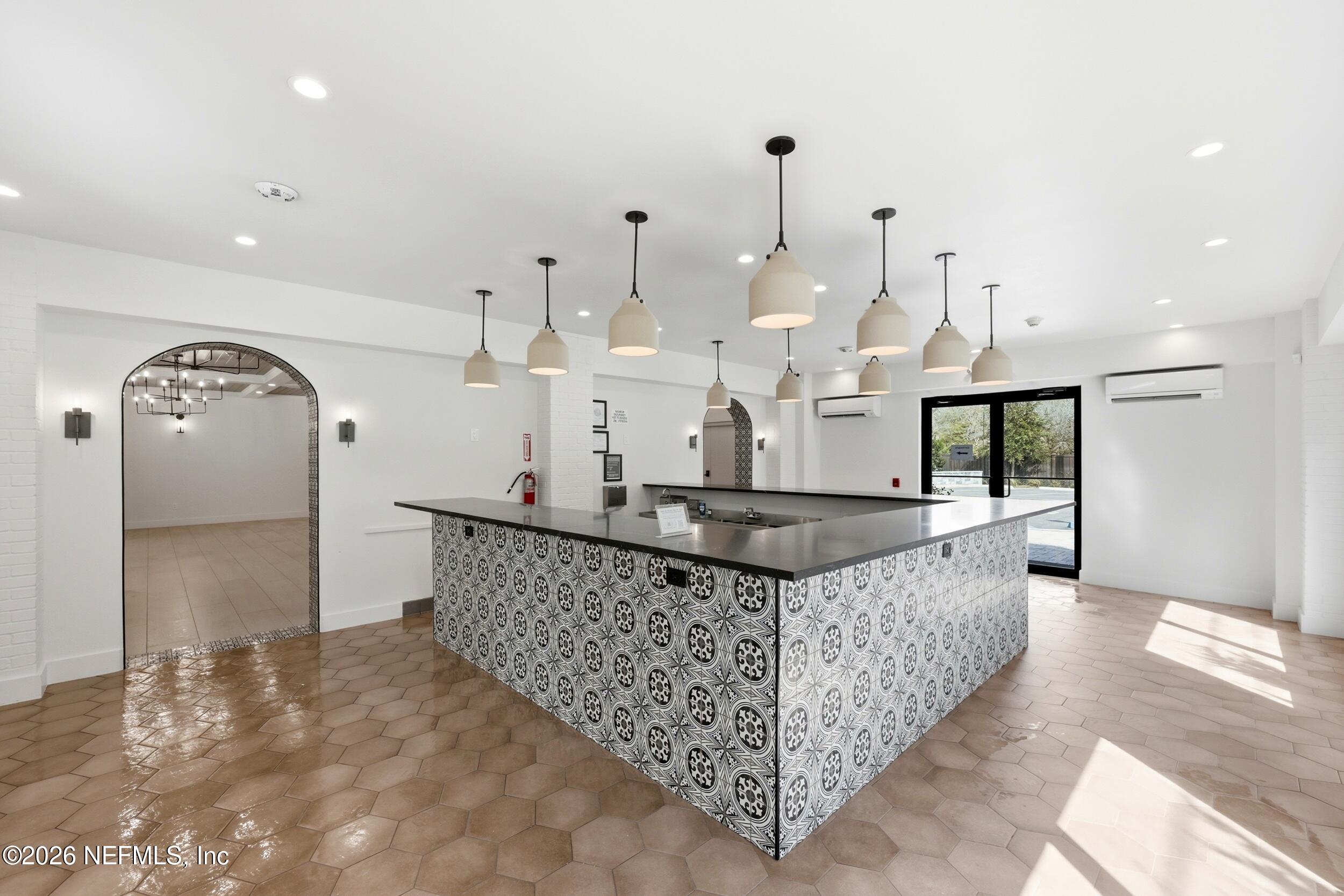 13535 W BEAVER Street