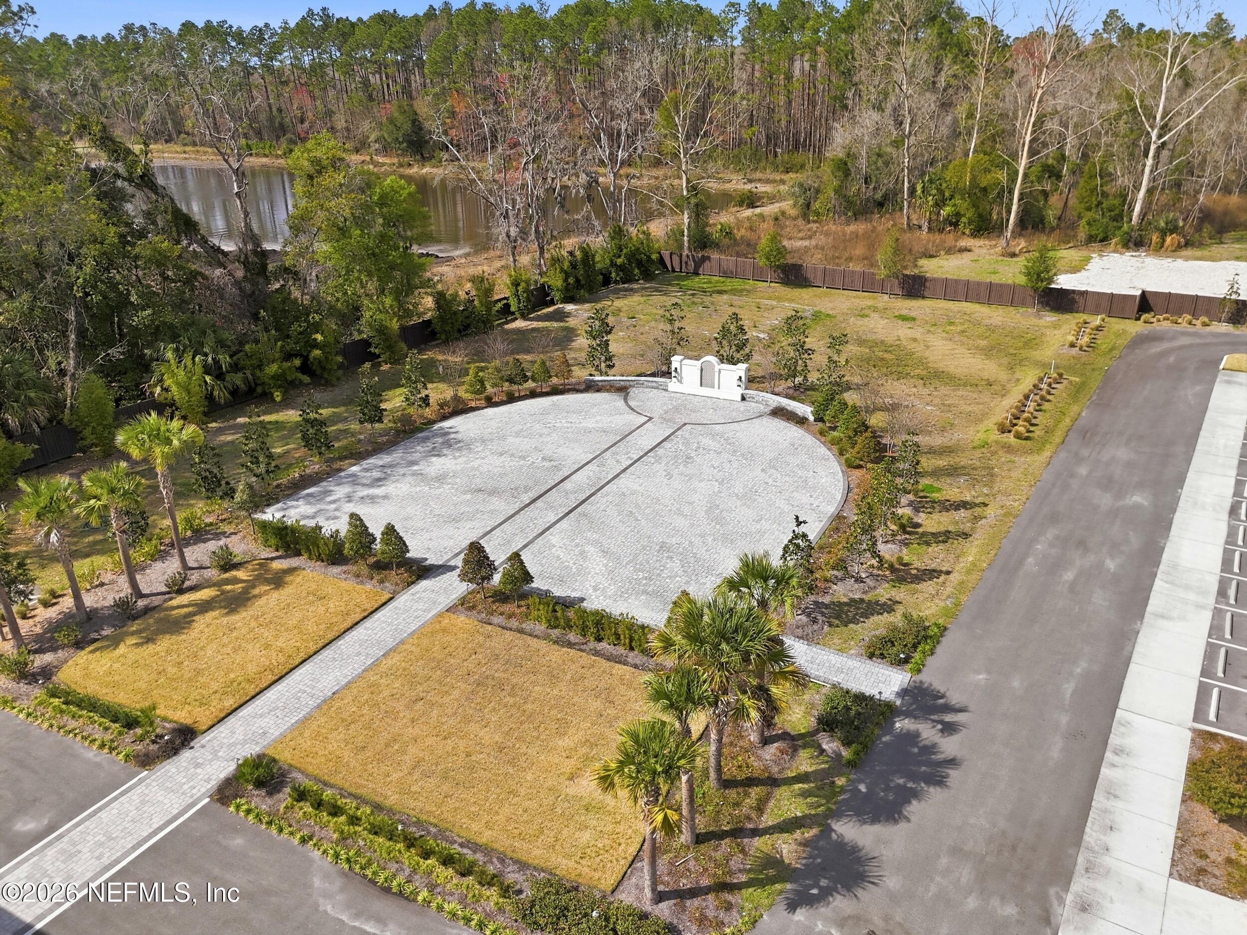 13535 W BEAVER Street