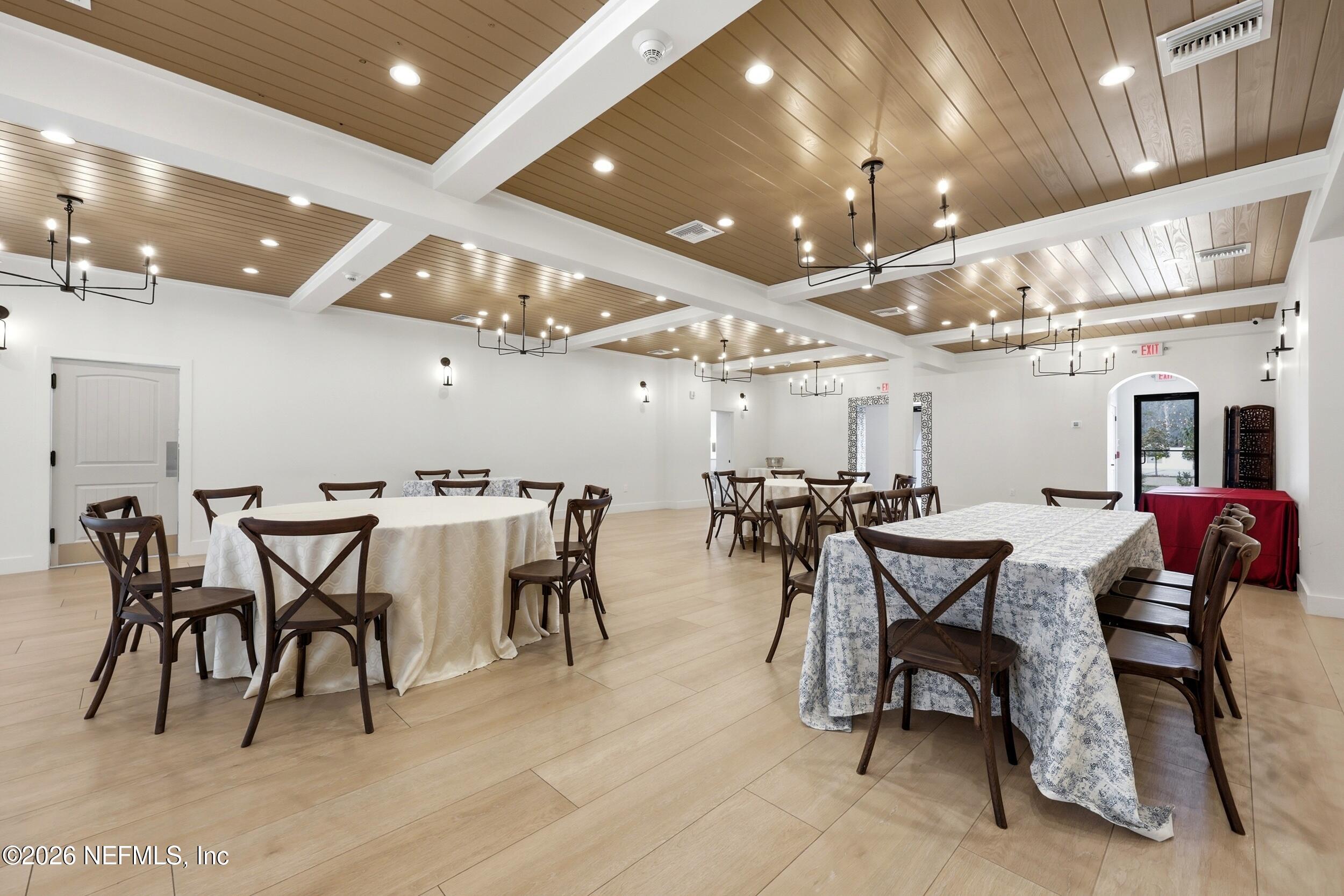 13535 W BEAVER Street