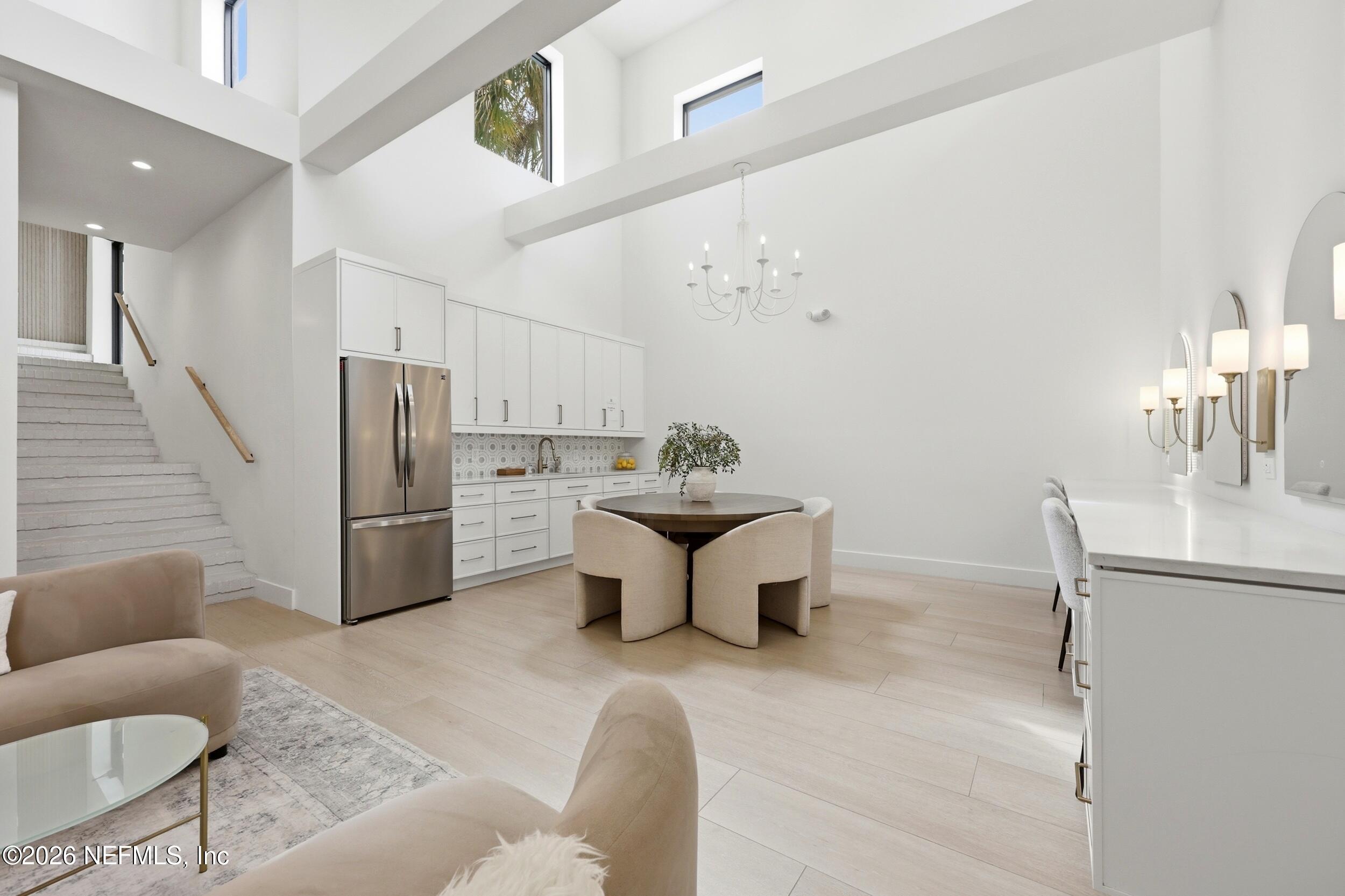 13535 W BEAVER Street