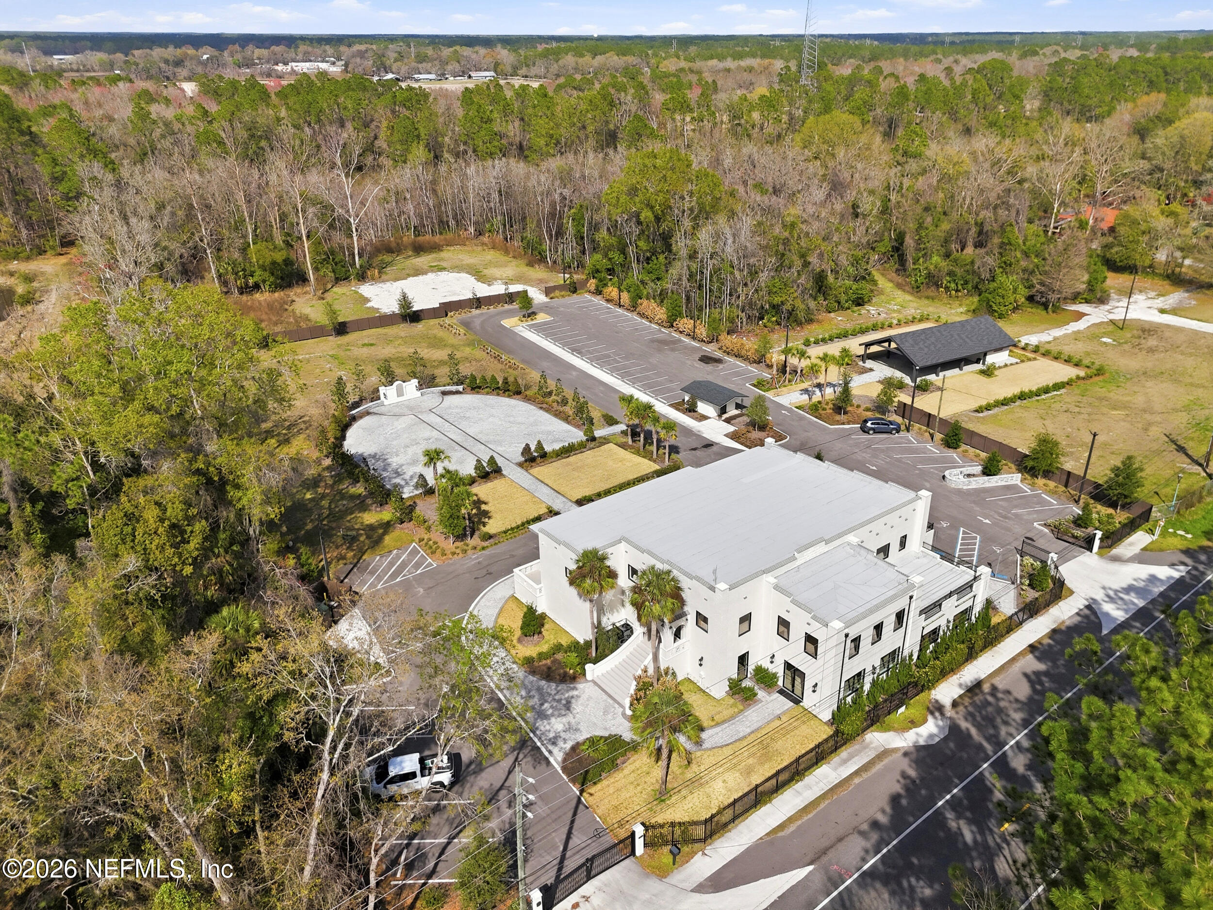 13535 W BEAVER Street