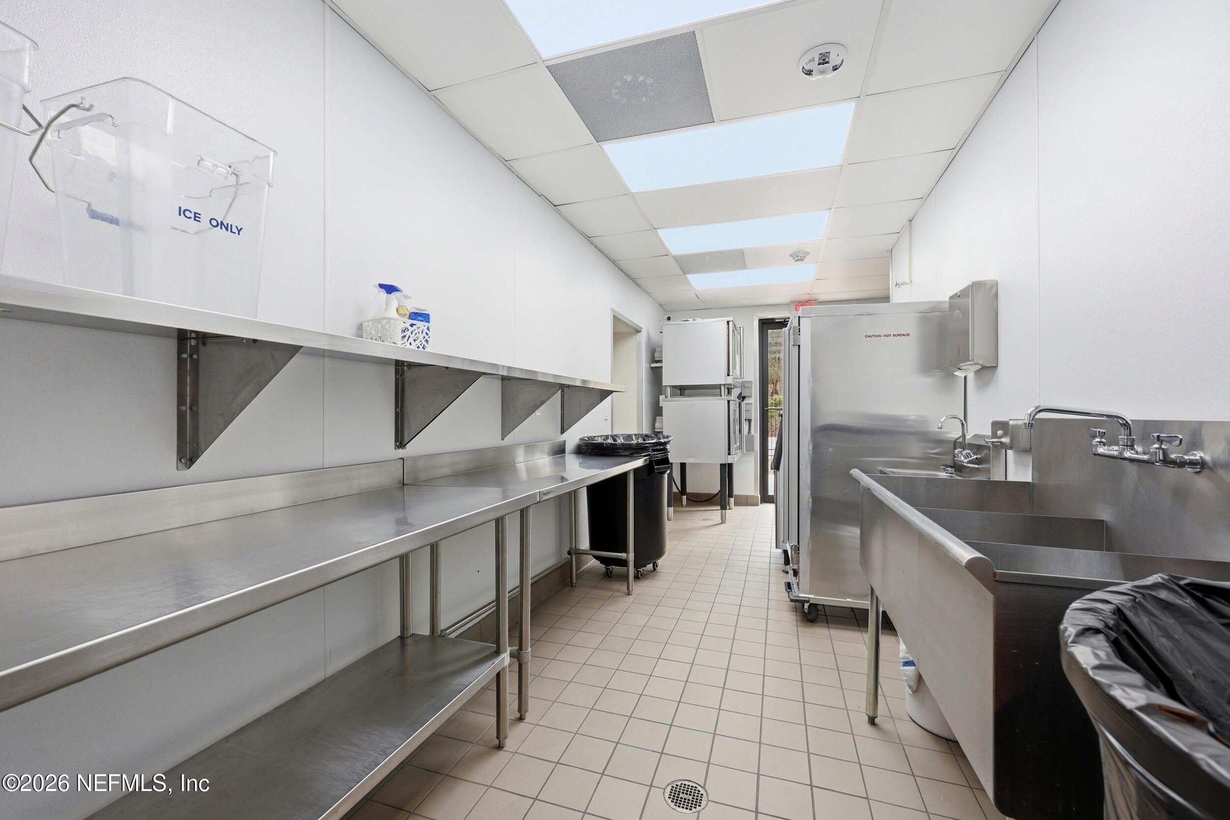 13535 W BEAVER Street