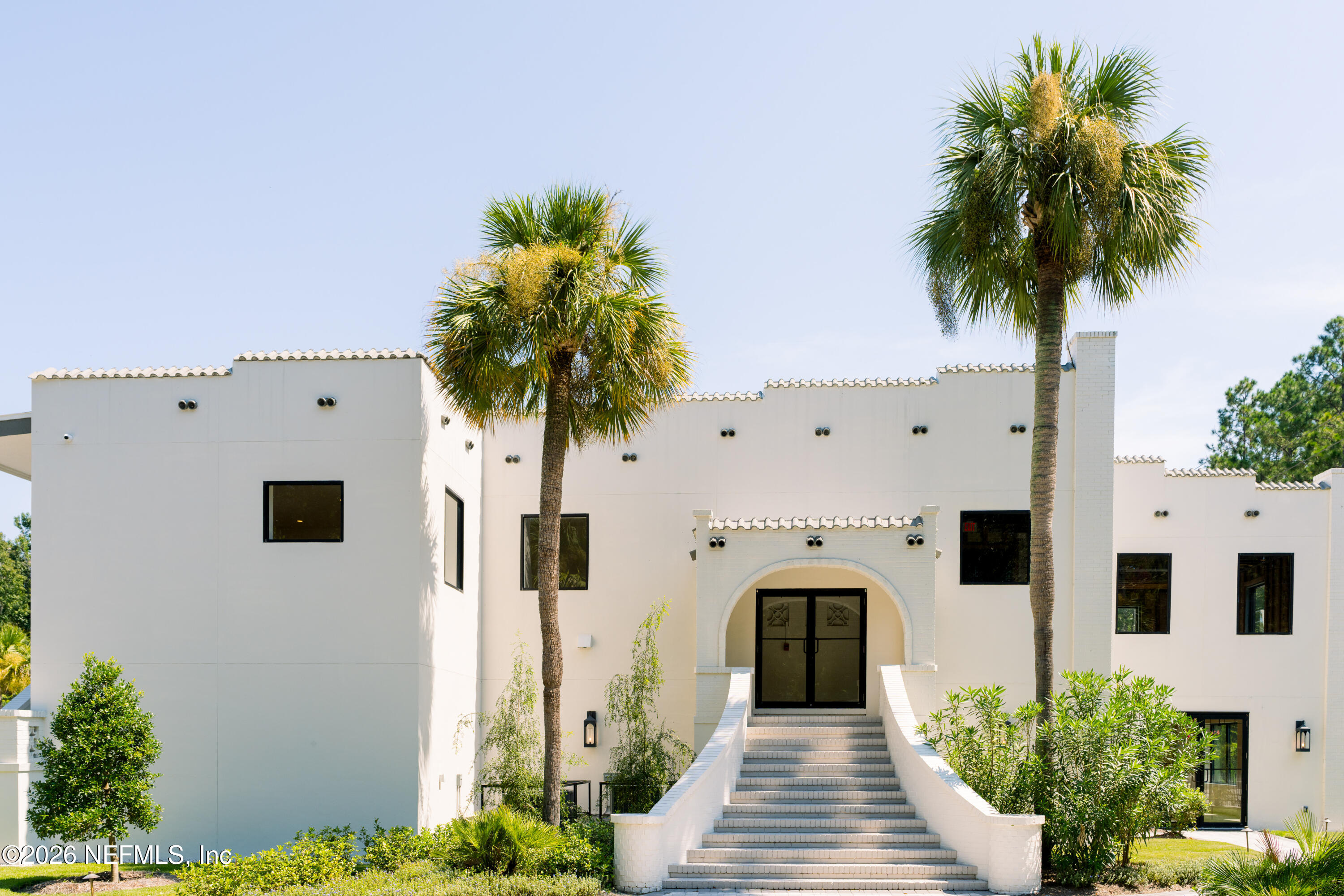 13535 W BEAVER Street