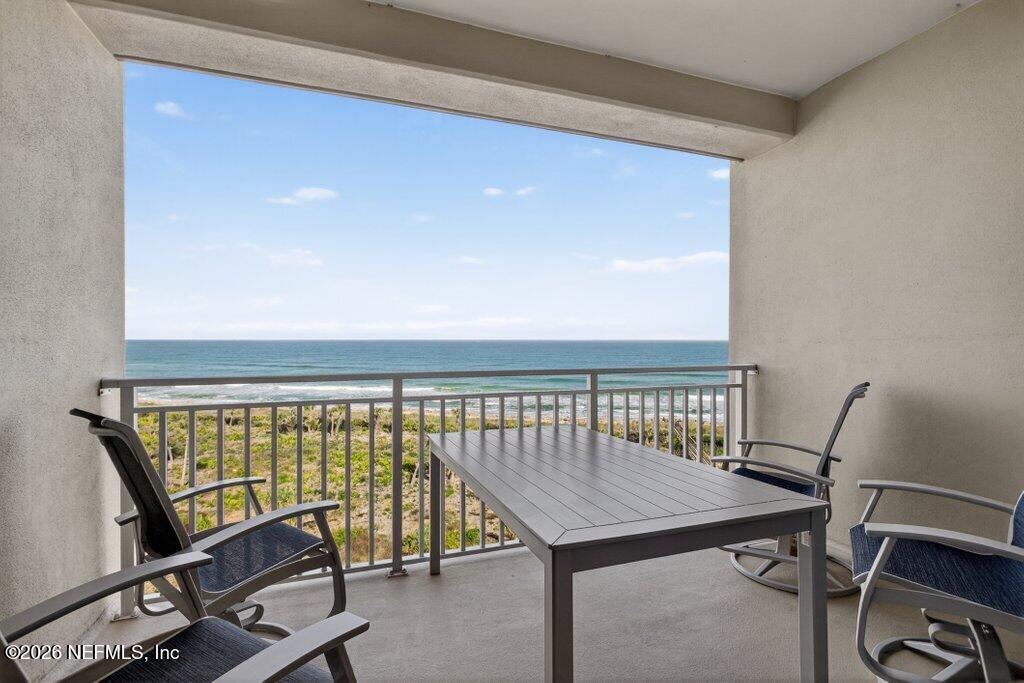 80 SURFVIEW Drive 611