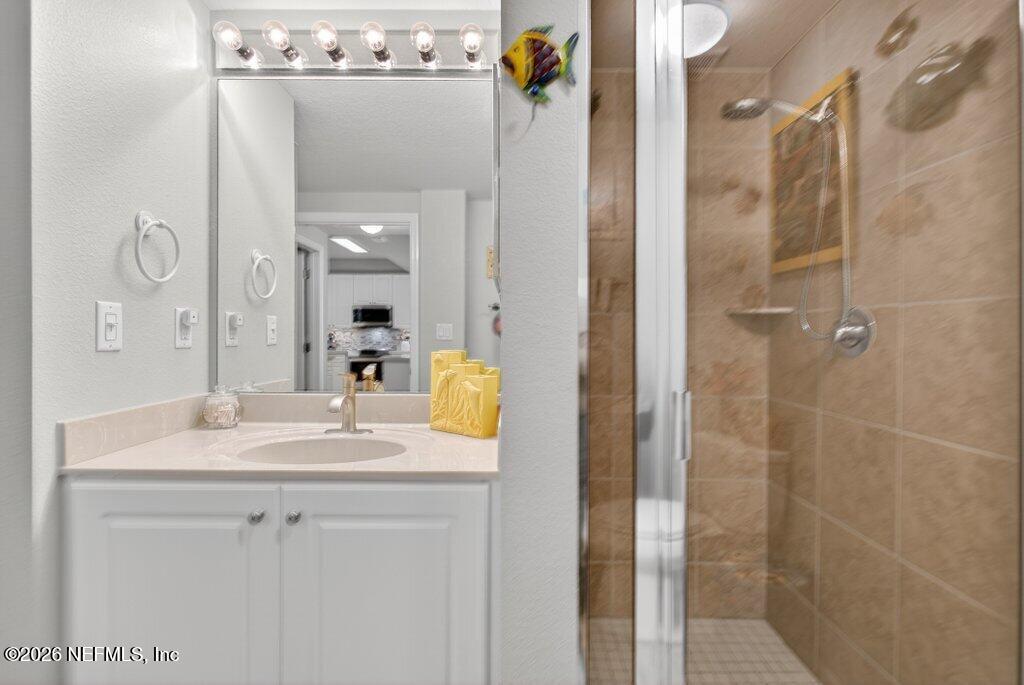 80 SURFVIEW Drive 611