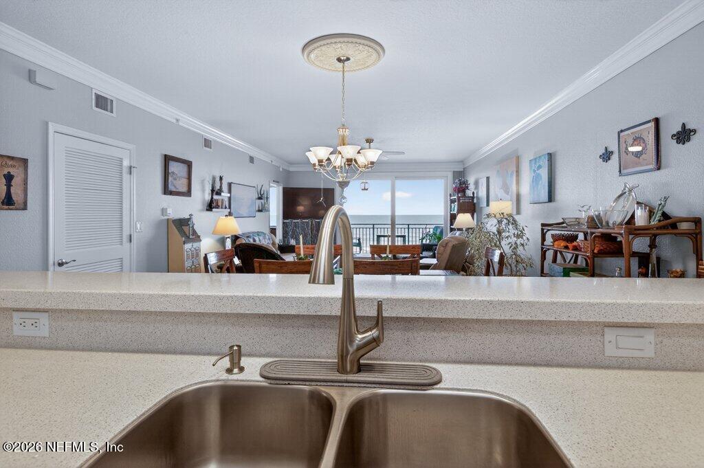 80 SURFVIEW Drive 611