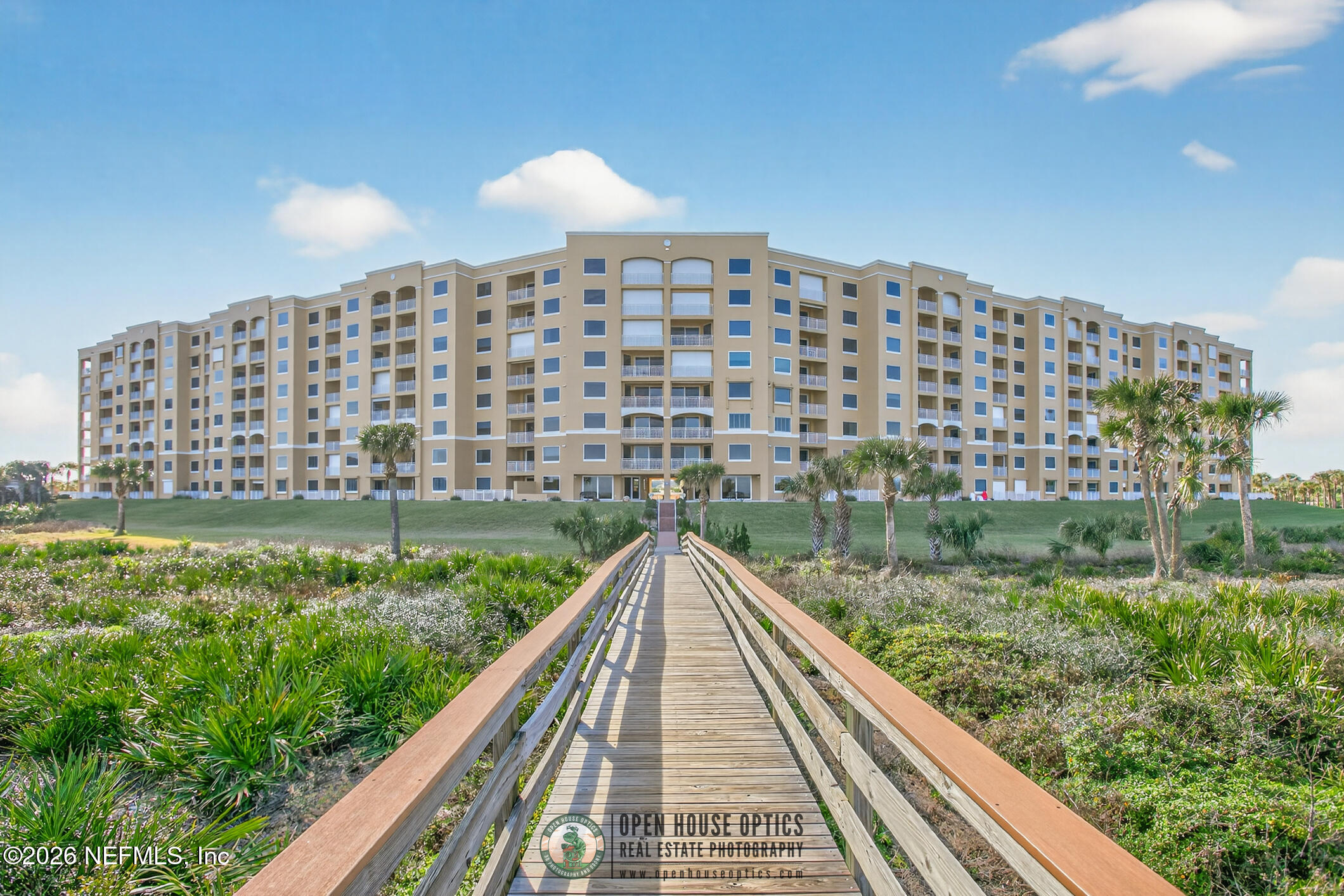 80 SURFVIEW Drive 611