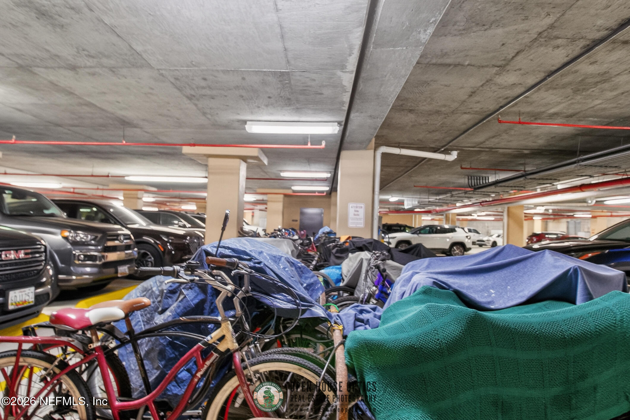 80 SURFVIEW Drive 611