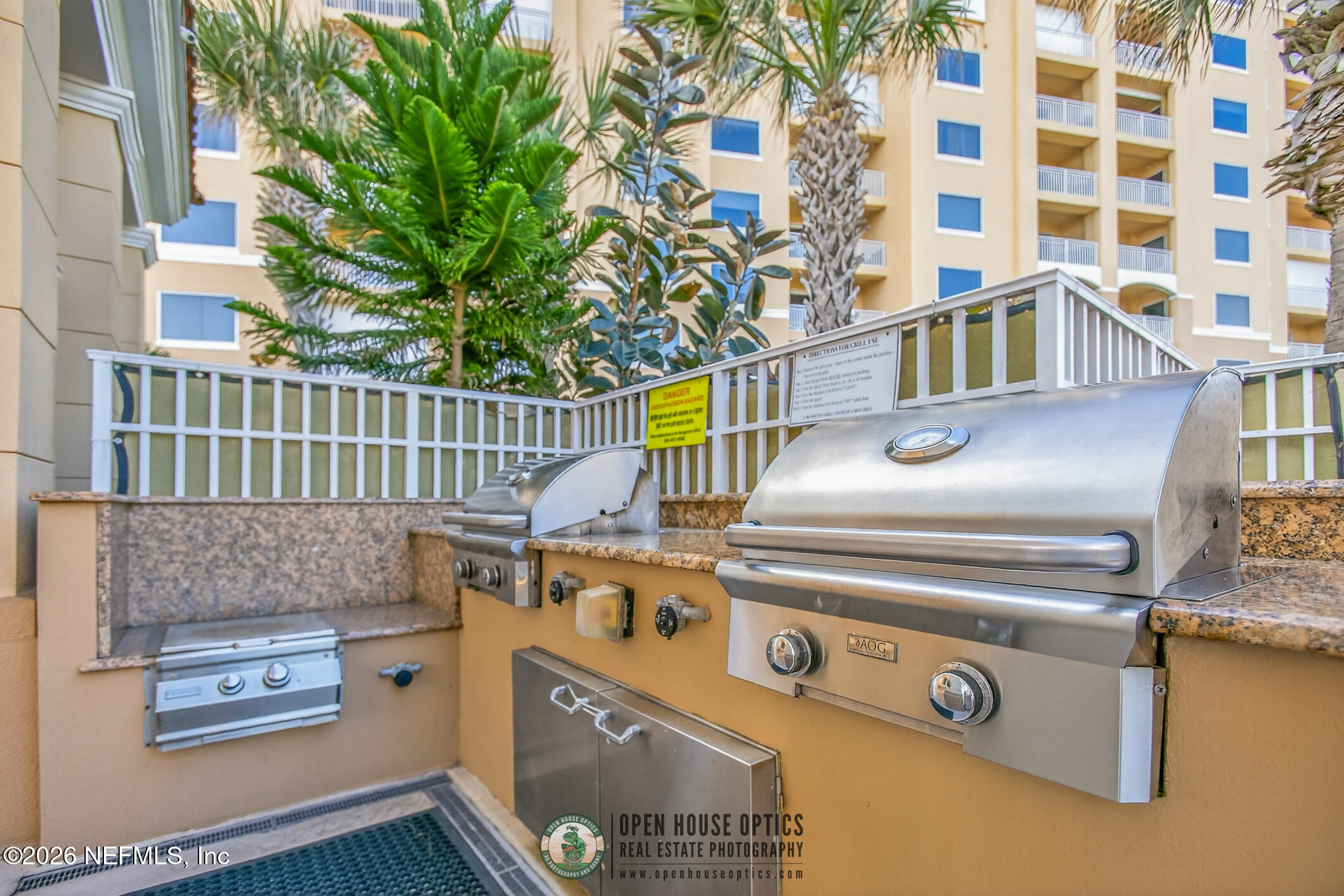 80 SURFVIEW Drive 611