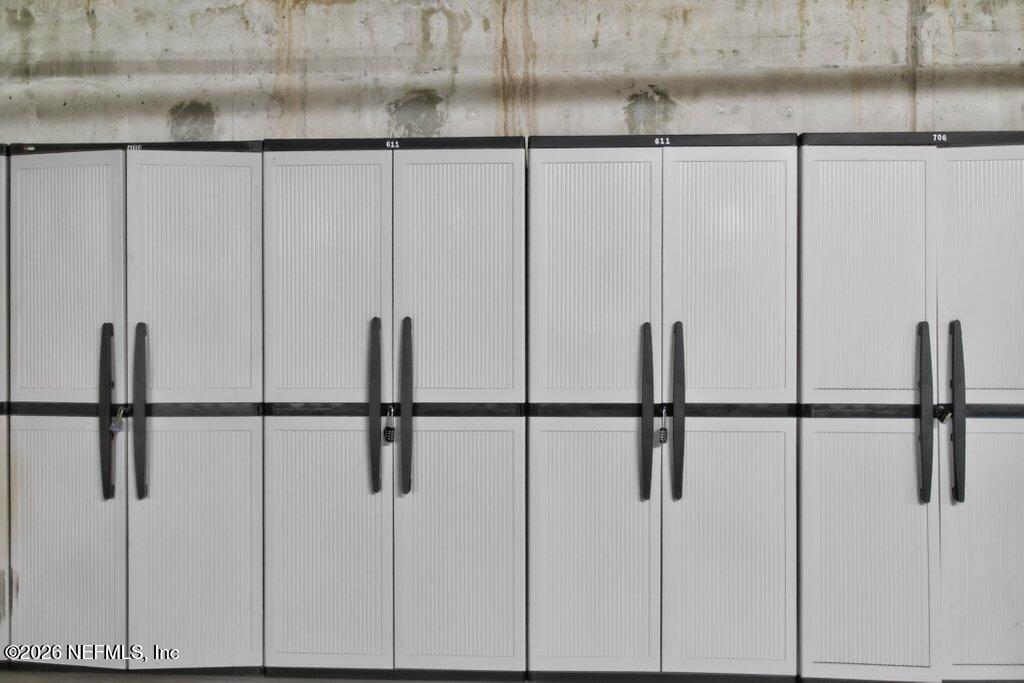 80 SURFVIEW Drive 611