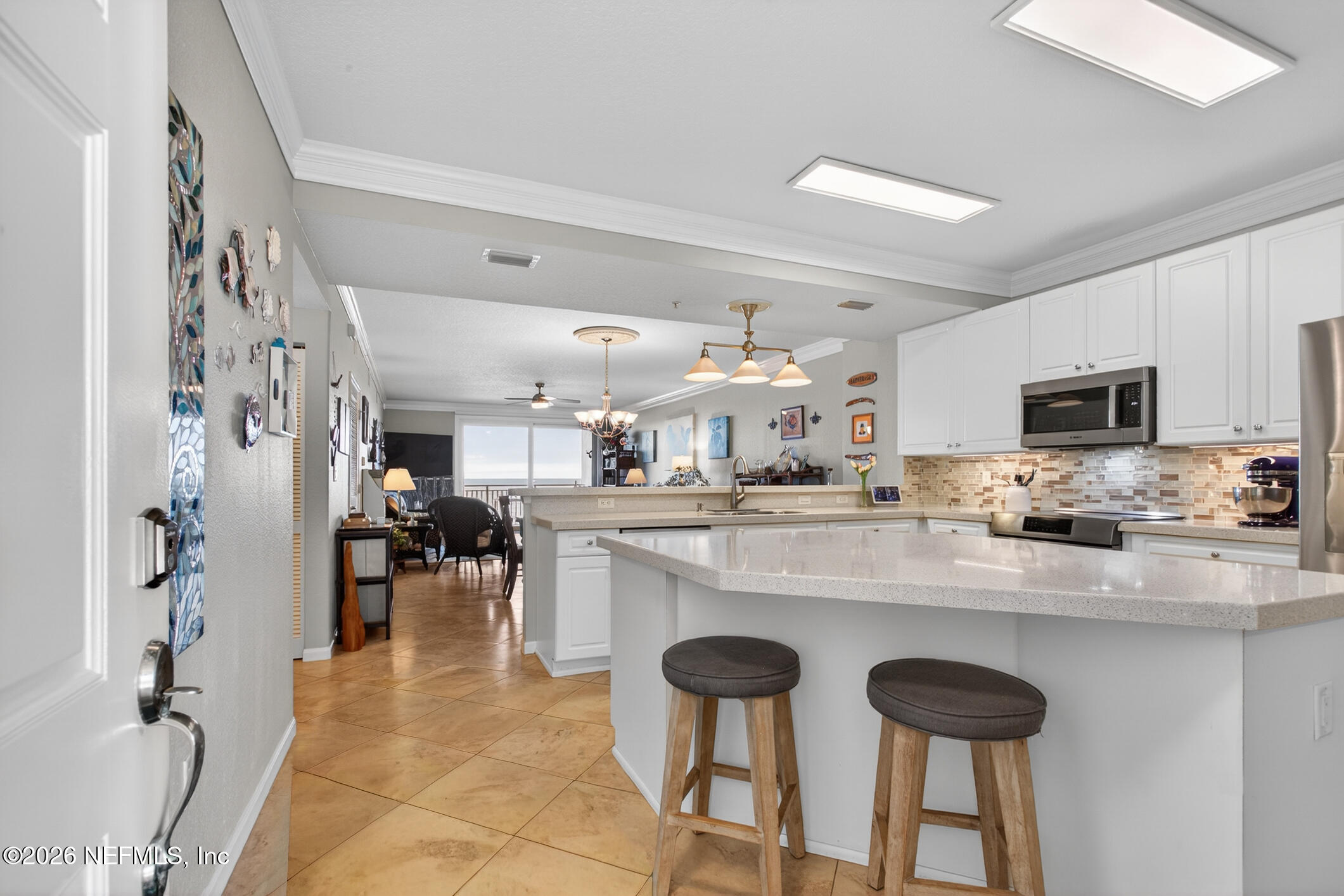 80 SURFVIEW Drive 611