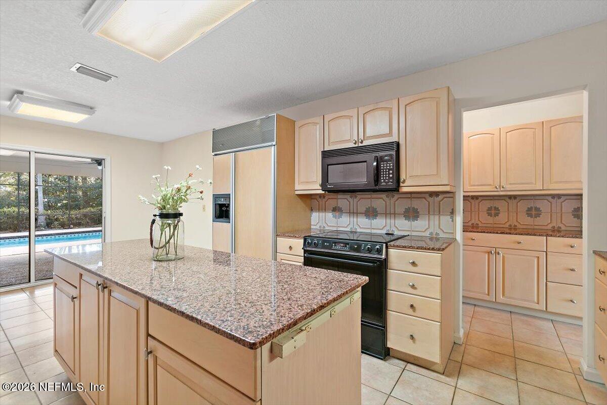 10116 DEERWOOD CLUB Road