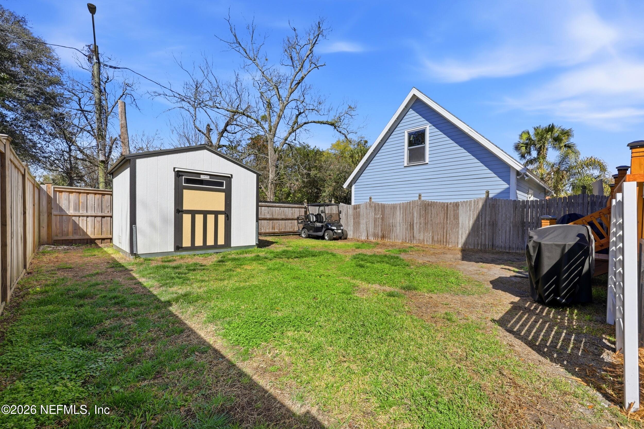 1614 N MARKET Street