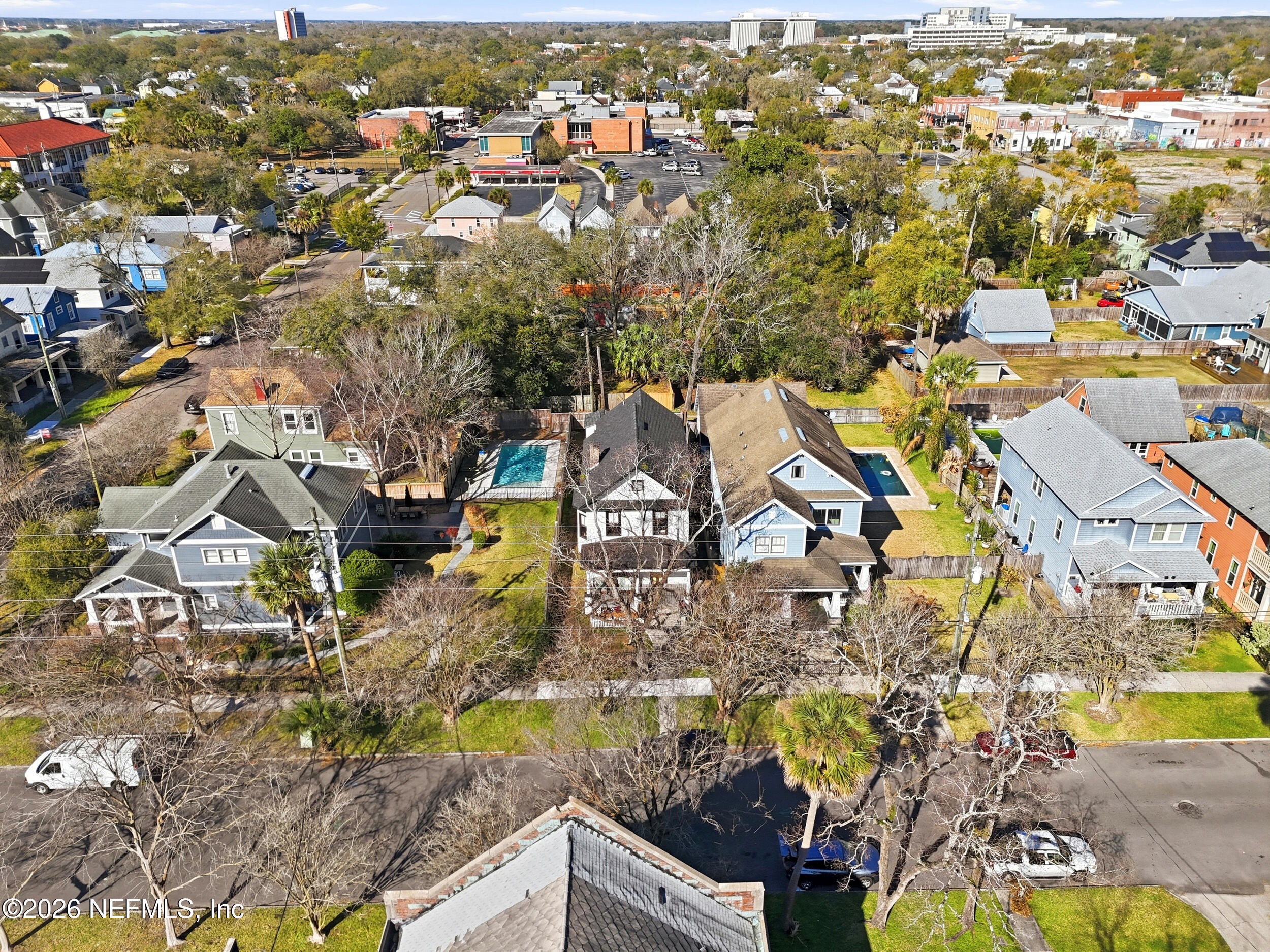 1614 N MARKET Street