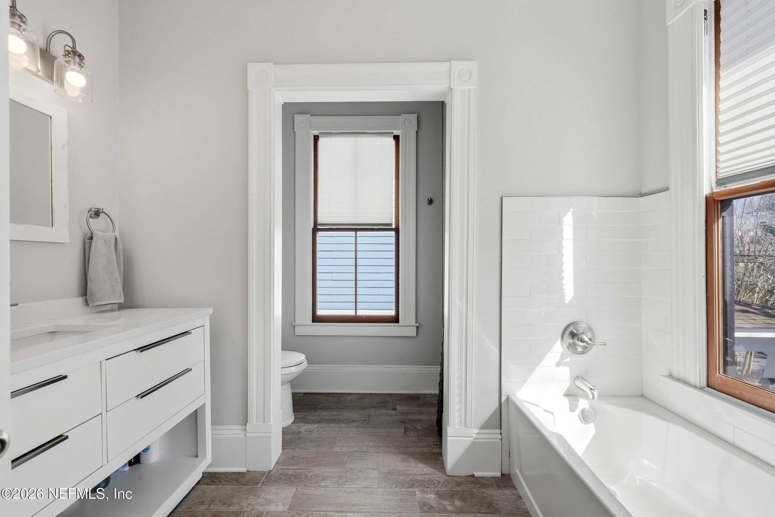 1614 N MARKET Street