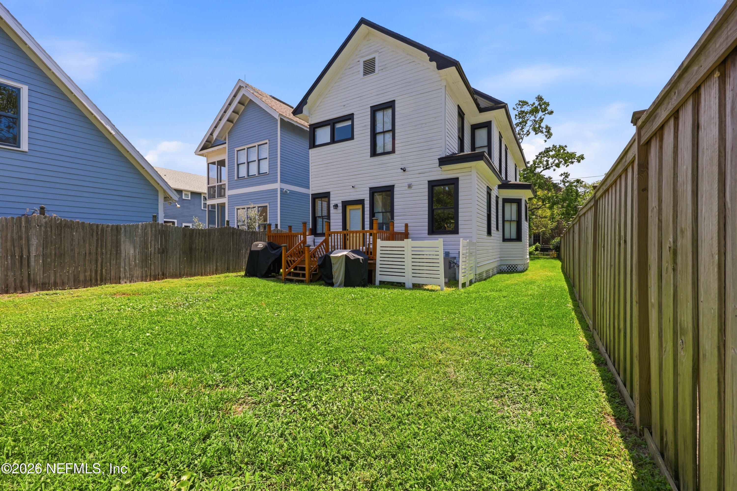 1614 N MARKET Street