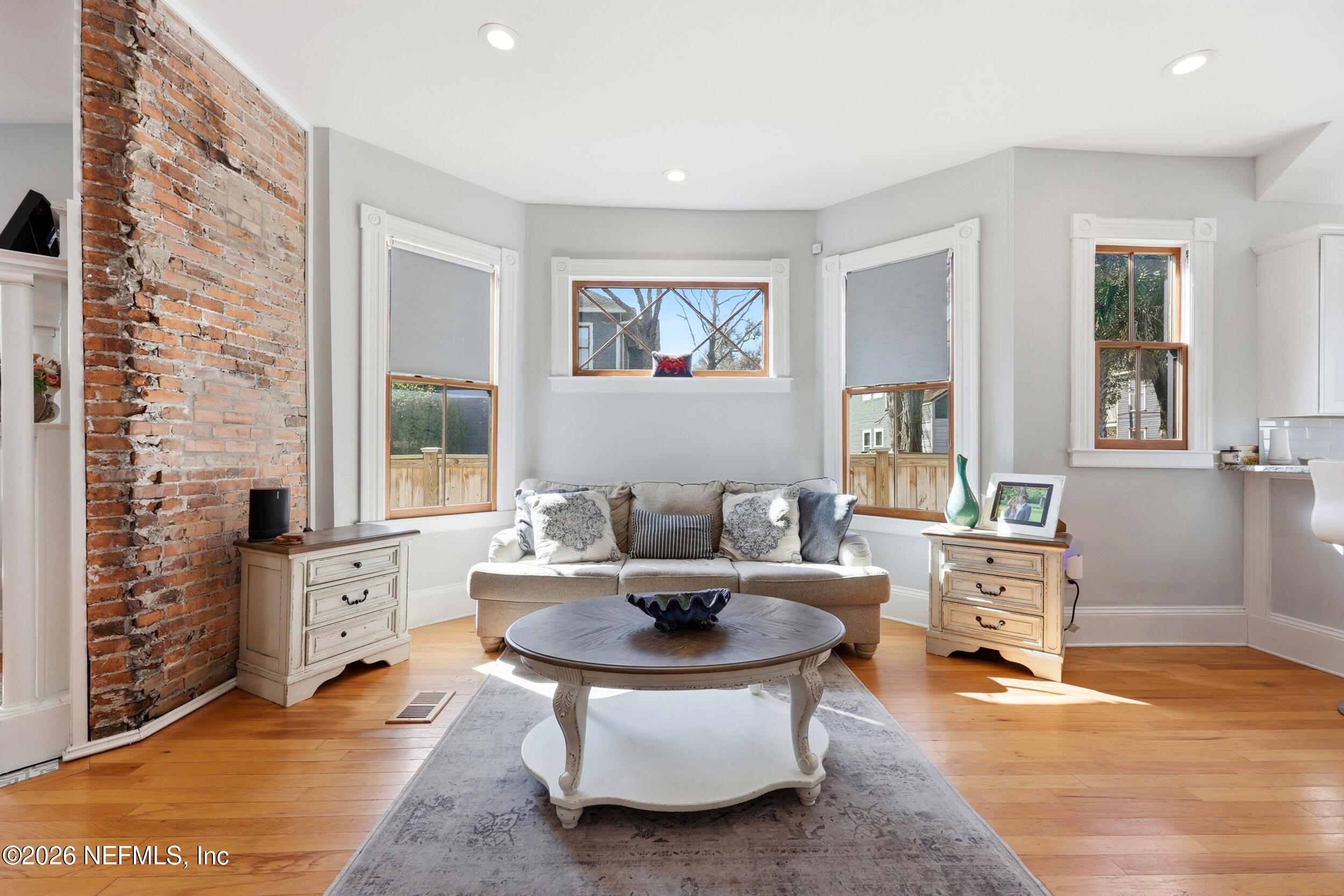 1614 N MARKET Street