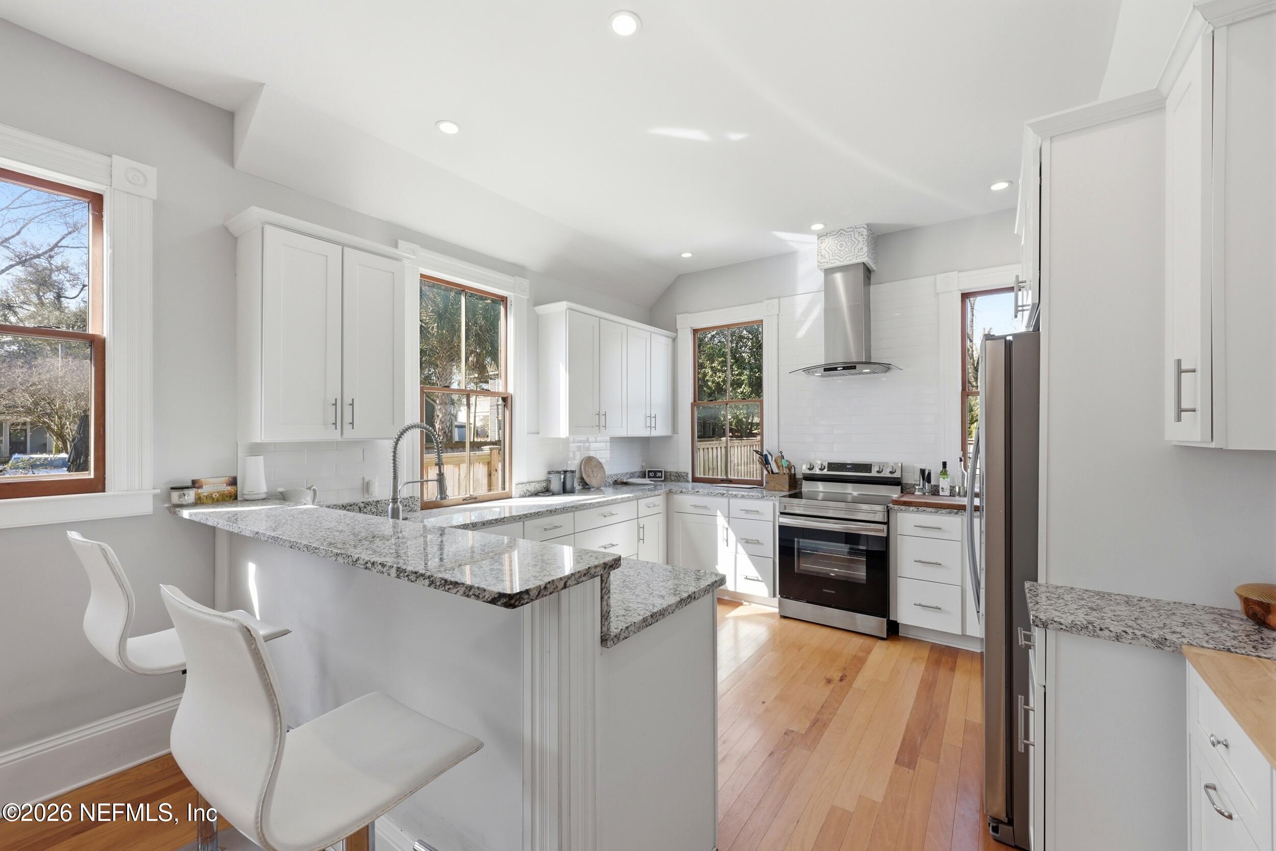 1614 N MARKET Street