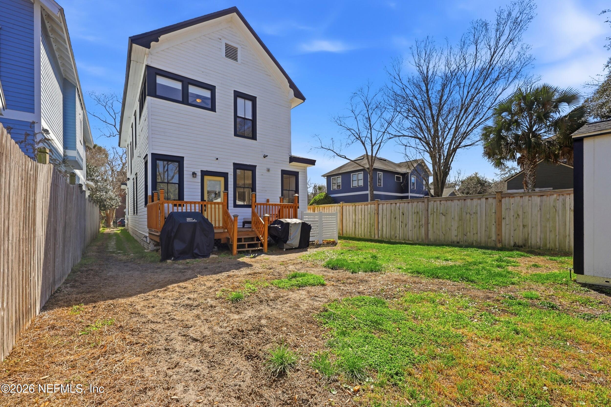 1614 N MARKET Street