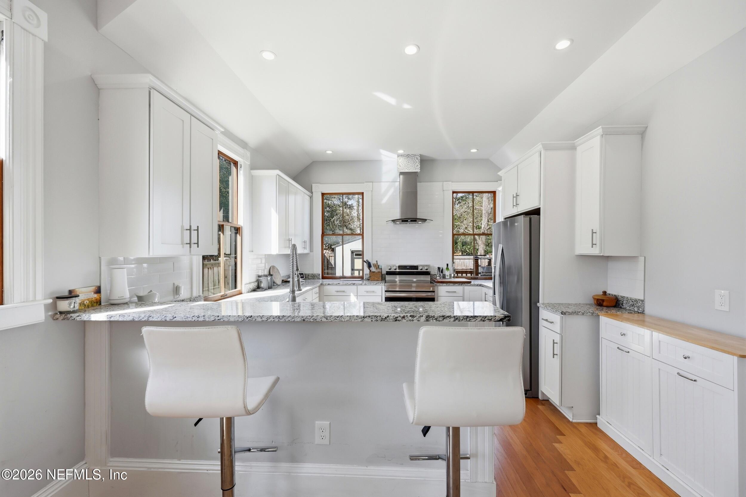 1614 N MARKET Street