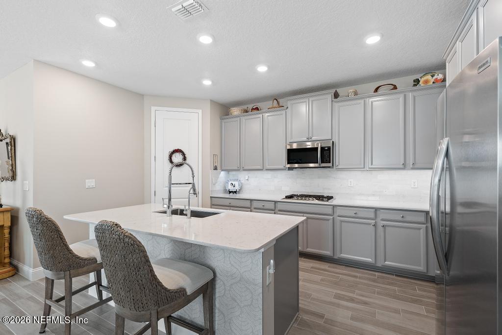 25 QUOTA Circle, St. Johns