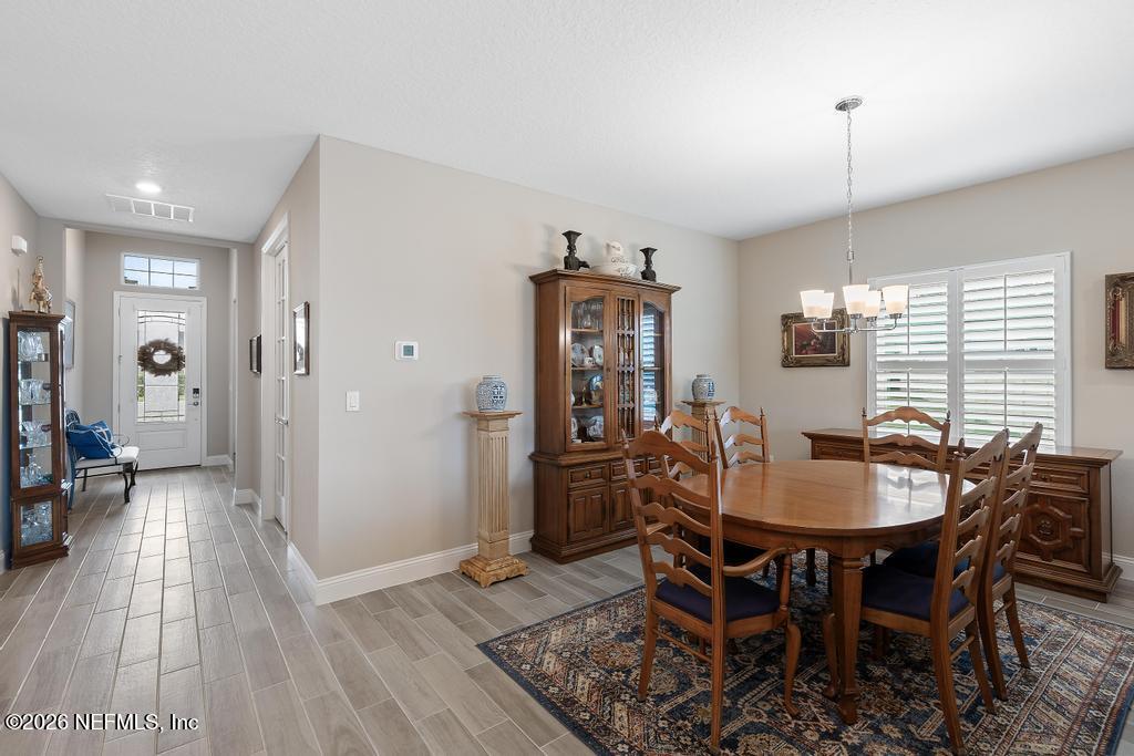 25 QUOTA Circle, St. Johns