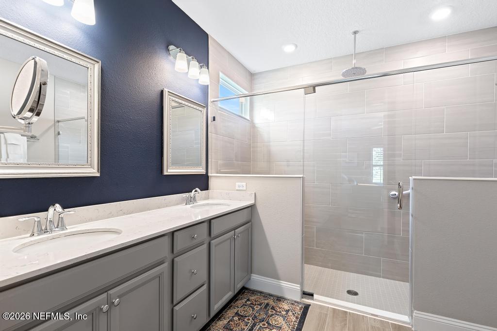 25 QUOTA Circle, St. Johns