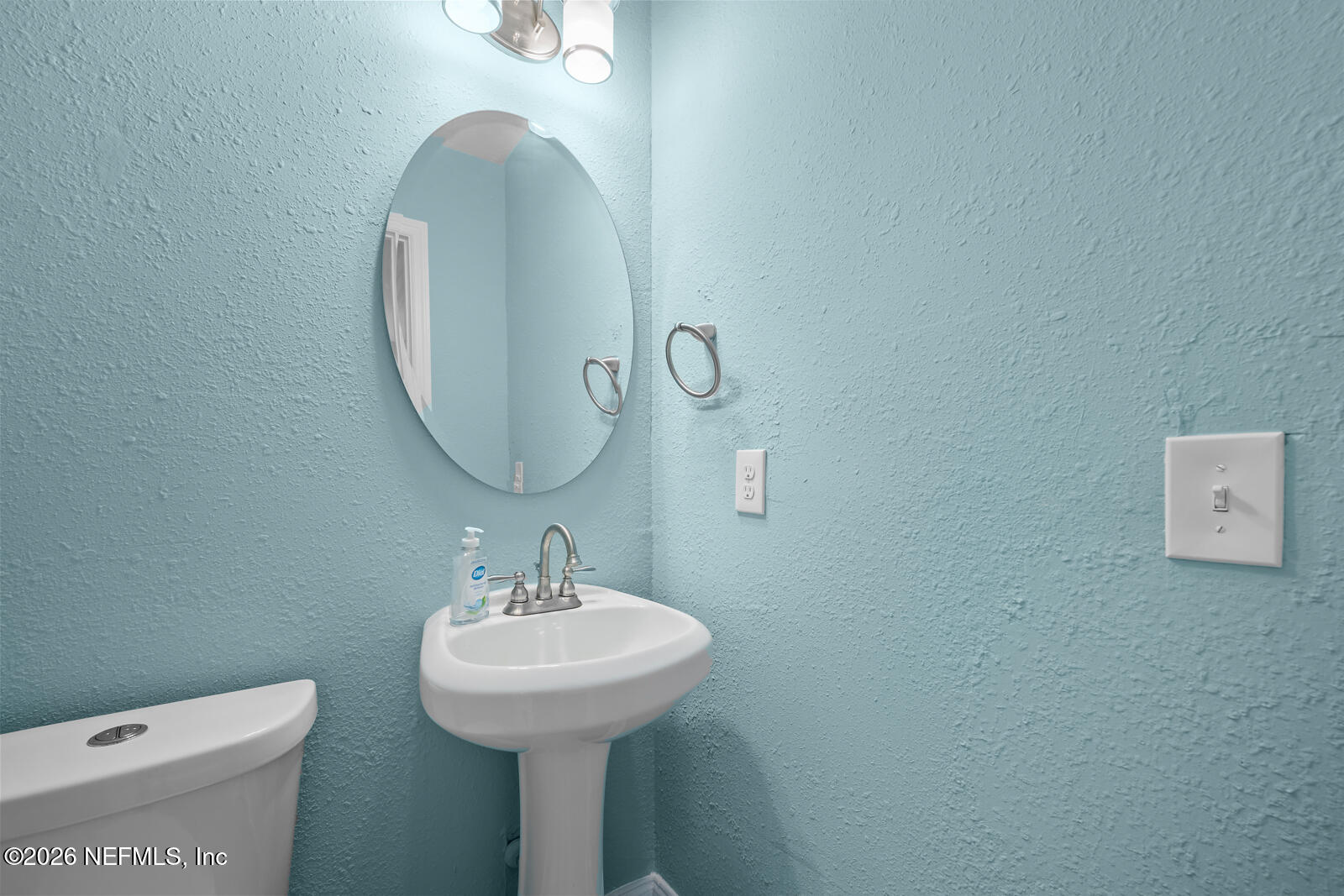 5695 HYDE PARK Circle