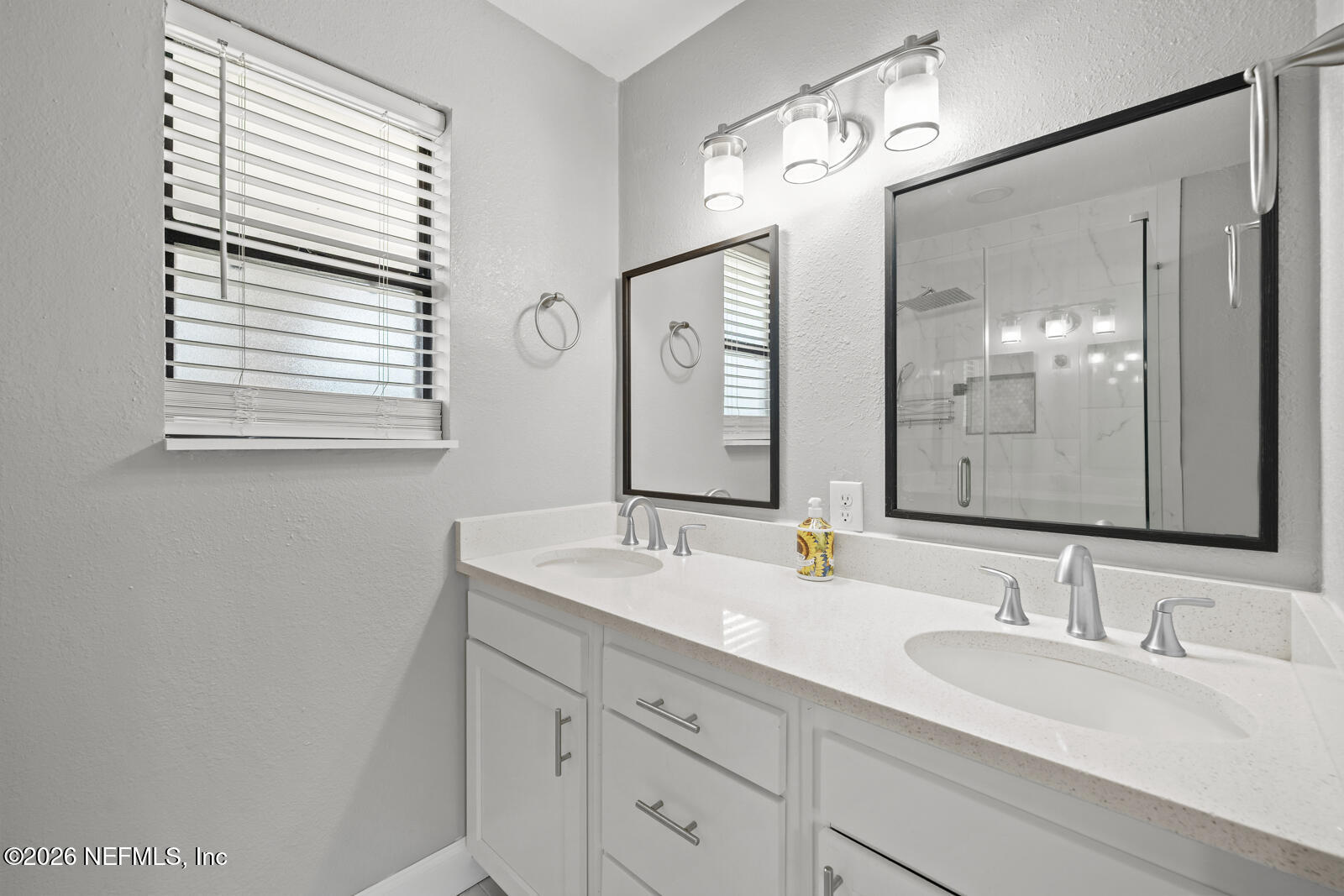 5695 HYDE PARK Circle