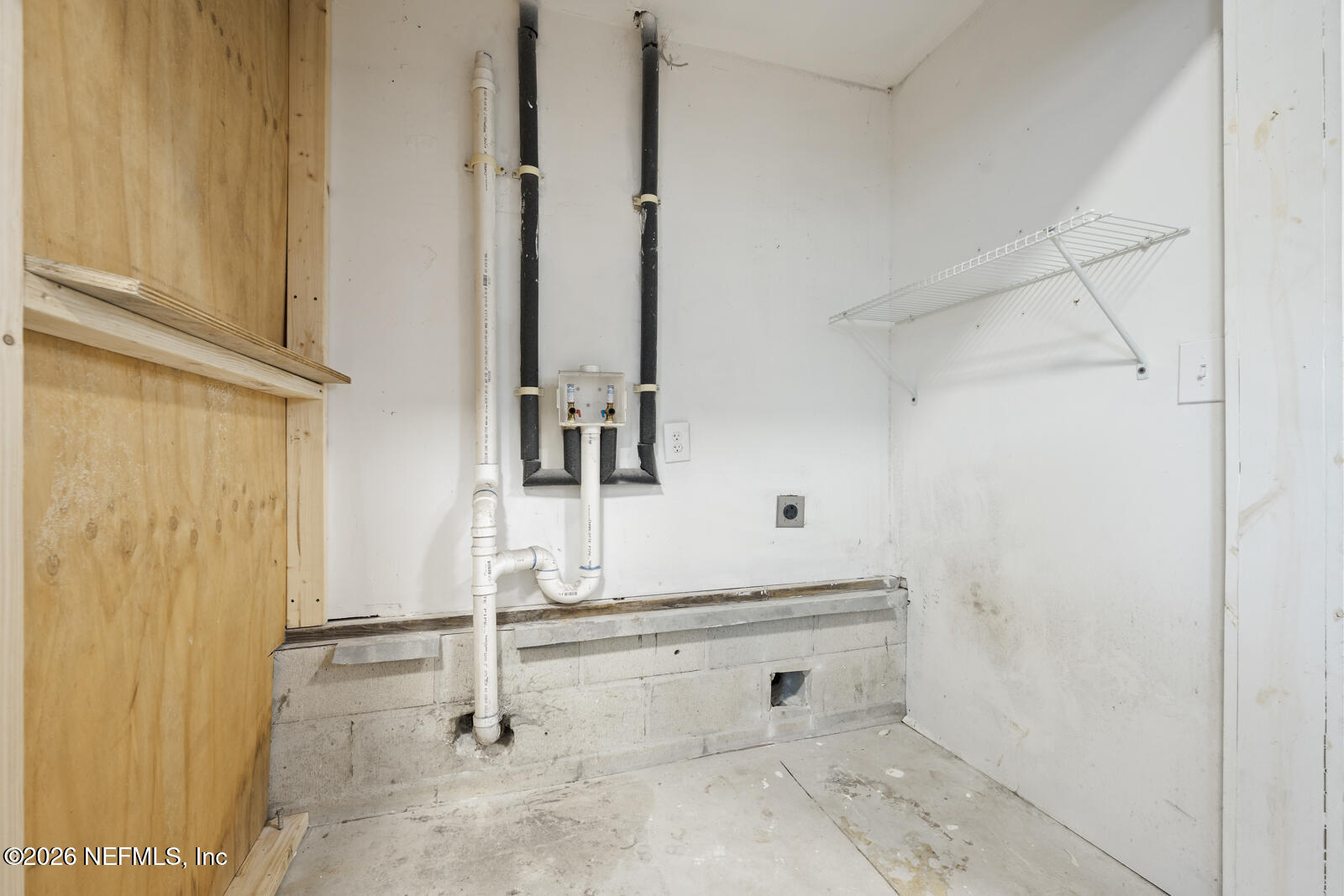 5695 HYDE PARK Circle