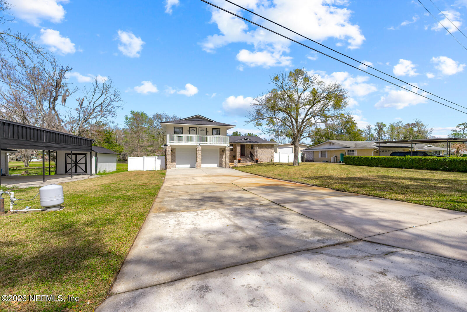 5695 HYDE PARK Circle