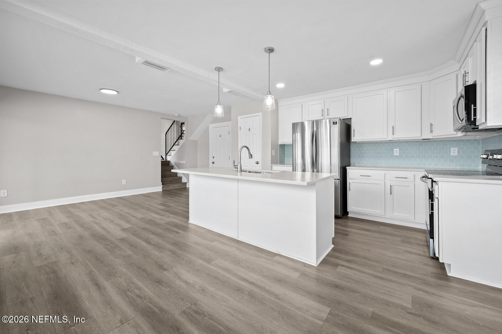 5695 HYDE PARK Circle