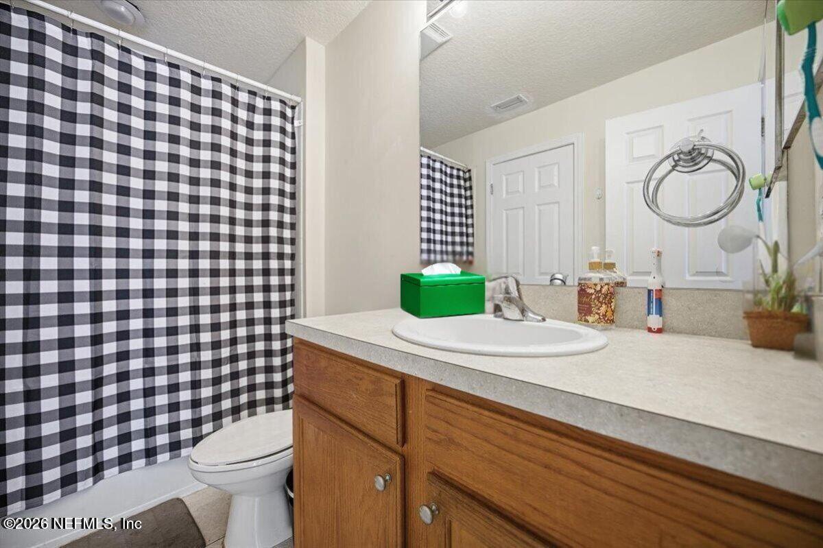 8550 ARGYLE BUSINESS Loop 208