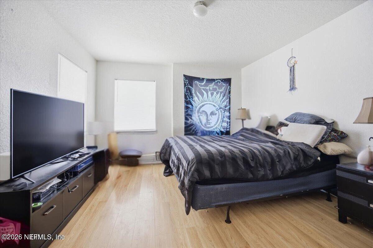 8550 ARGYLE BUSINESS Loop 208