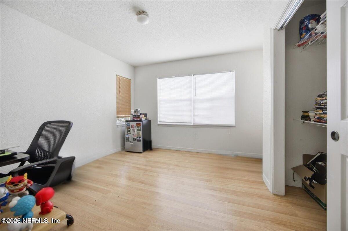 8550 ARGYLE BUSINESS Loop 208
